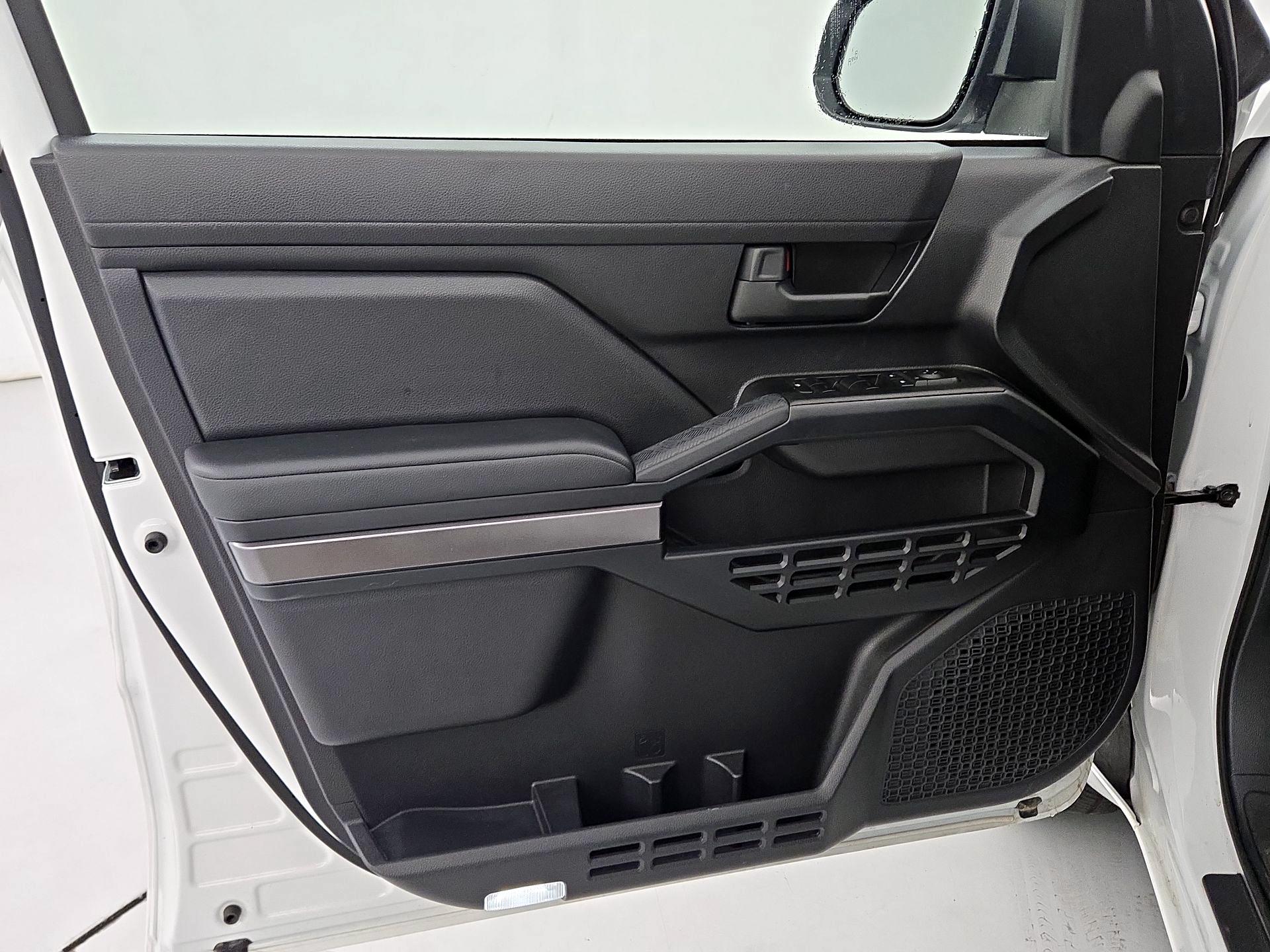 Thumbnail: 2025 Toyota 4Runner - 12