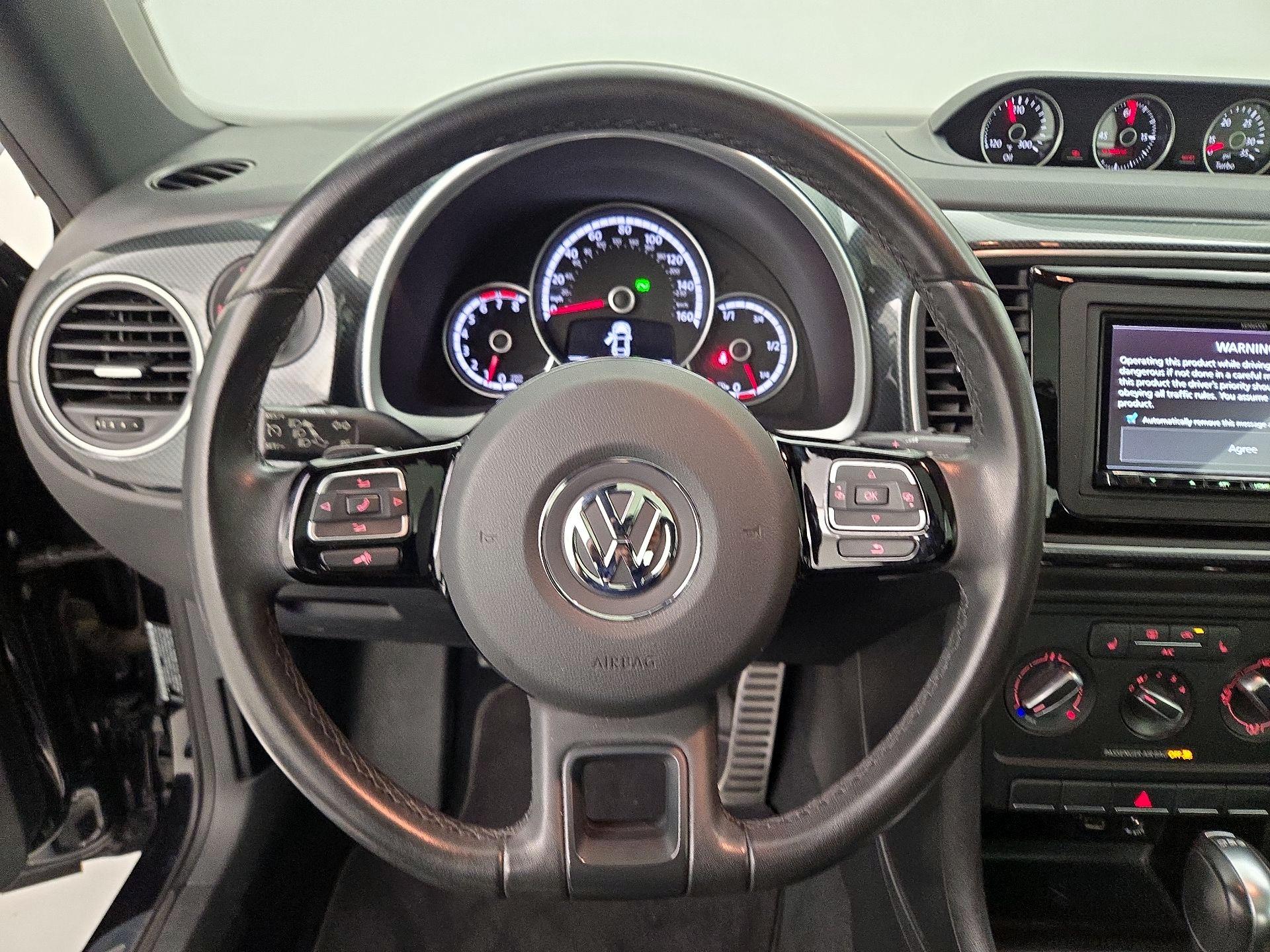 Thumbnail: 2014 Volkswagen Beetle - 10