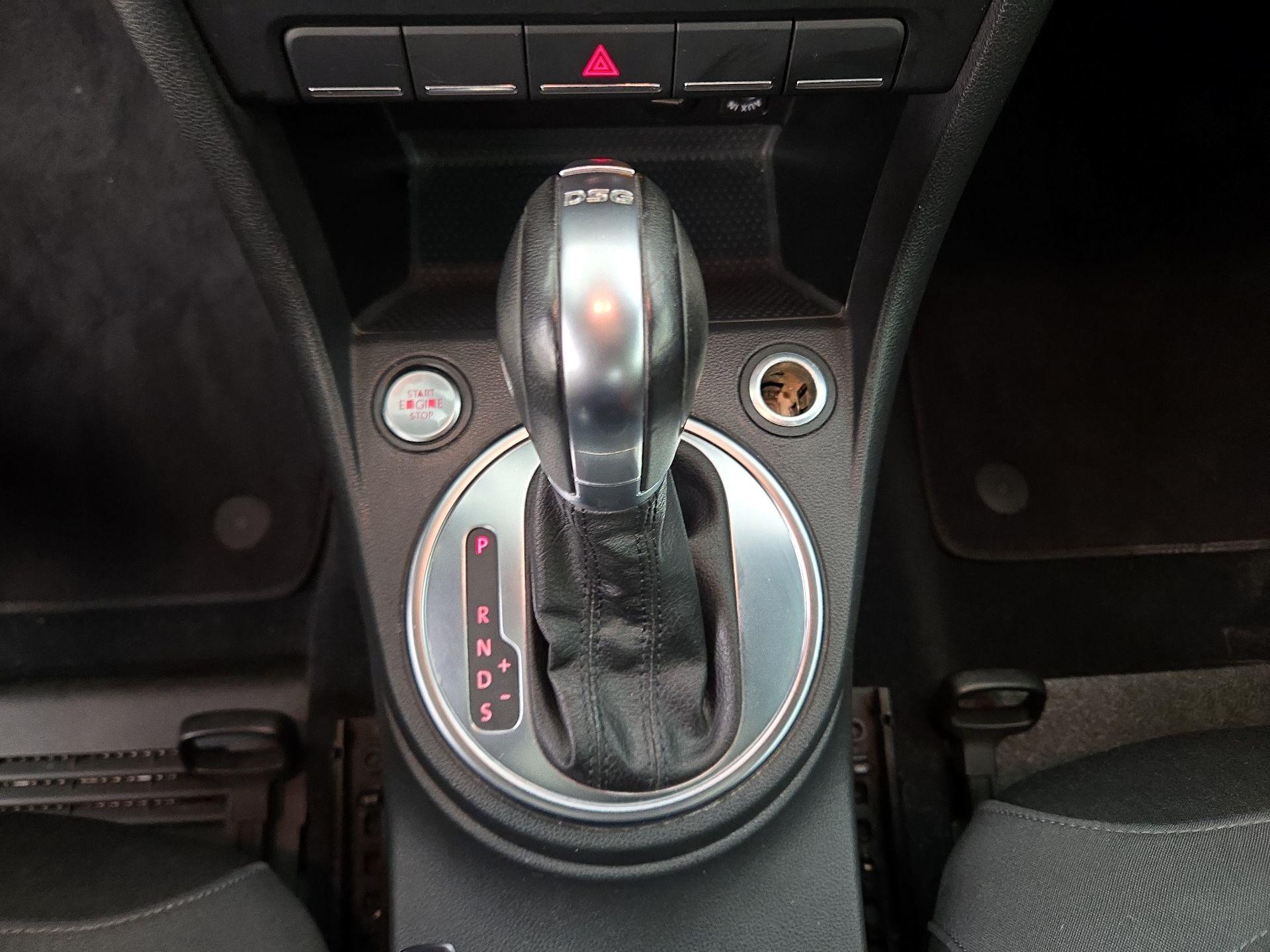 Thumbnail: 2014 Volkswagen Beetle - 16