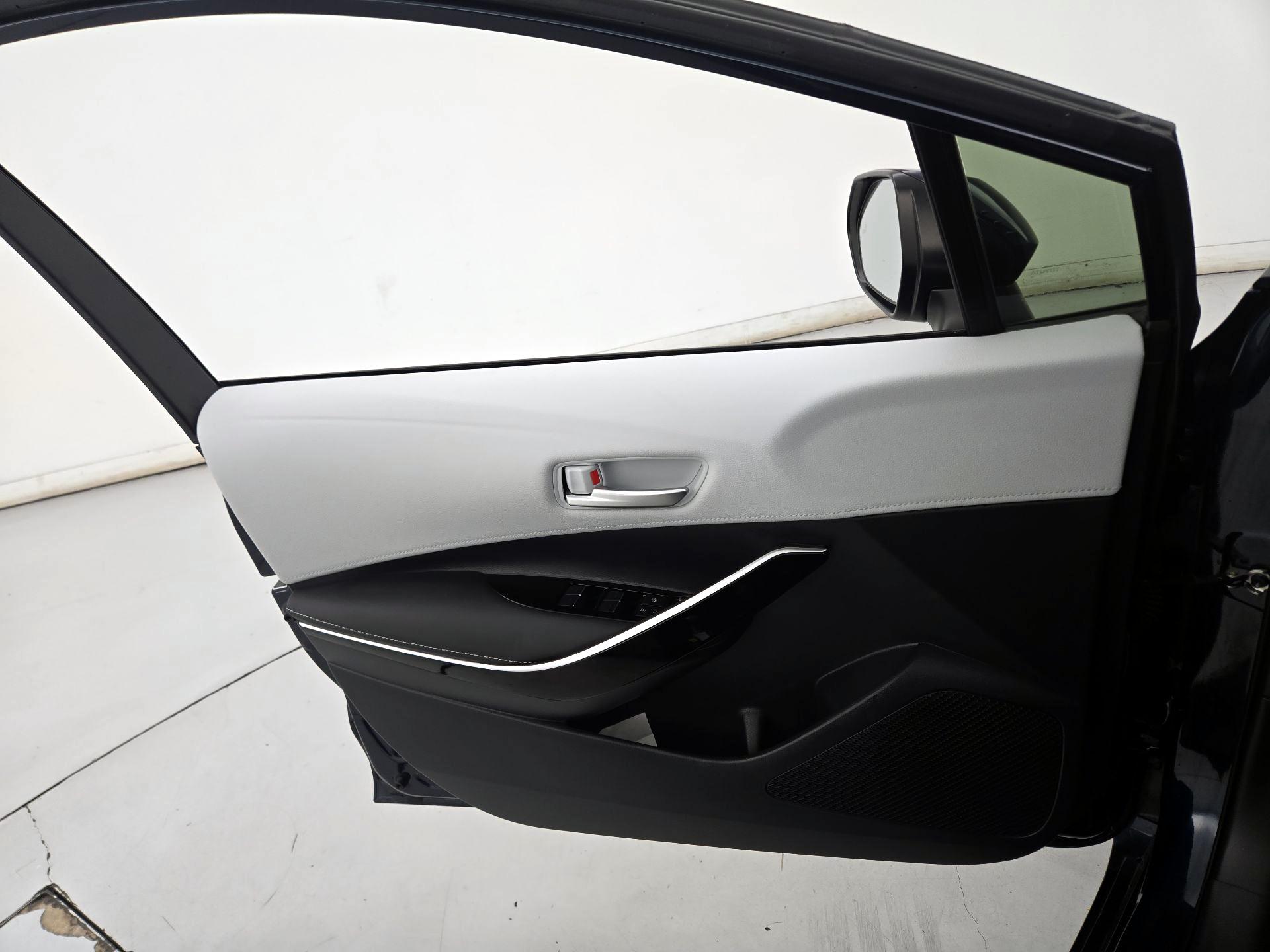 Thumbnail: 2020 Toyota Corolla - 12