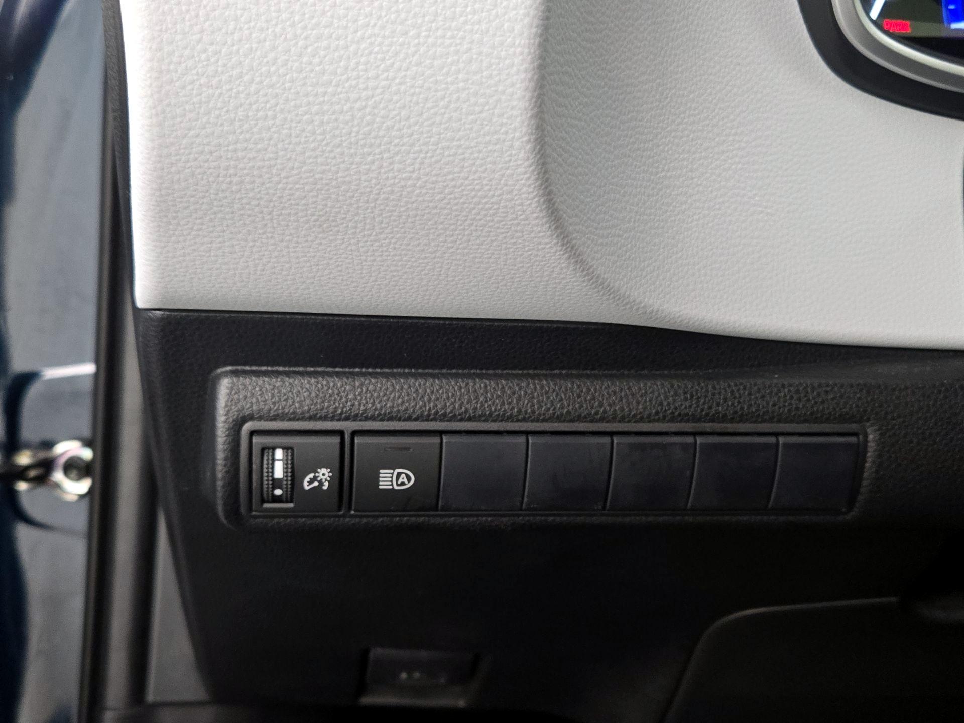 Thumbnail: 2020 Toyota Corolla - 13