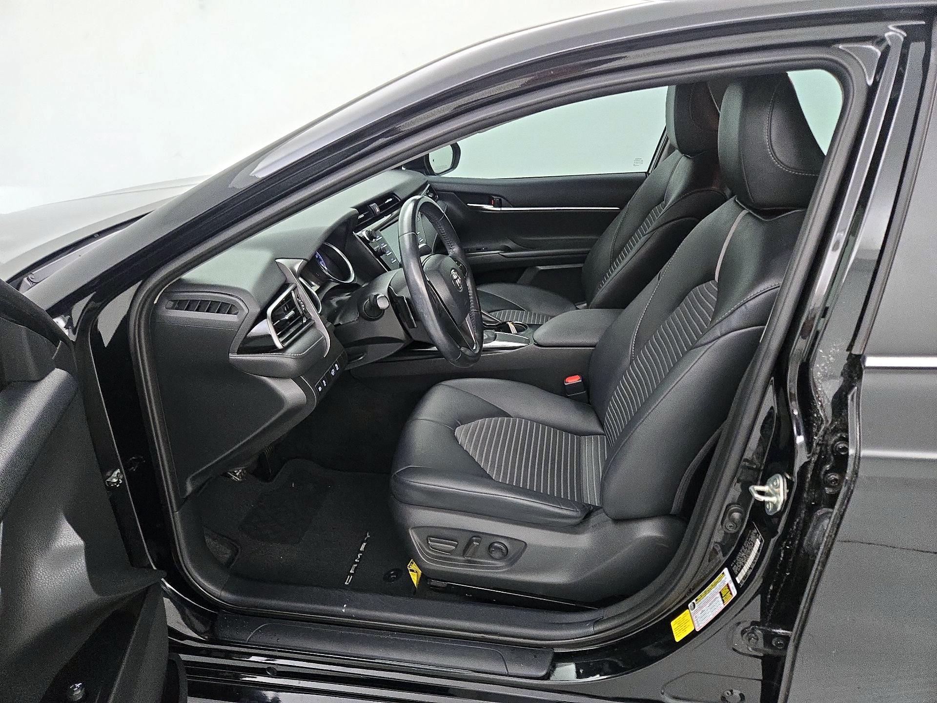 Thumbnail: 2020 Toyota Camry - 11