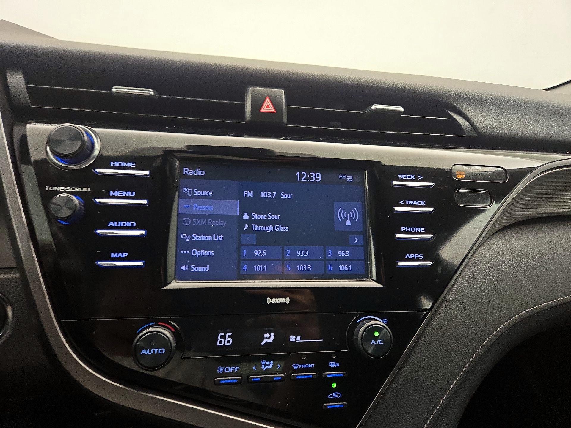 Thumbnail: 2020 Toyota Camry - 15