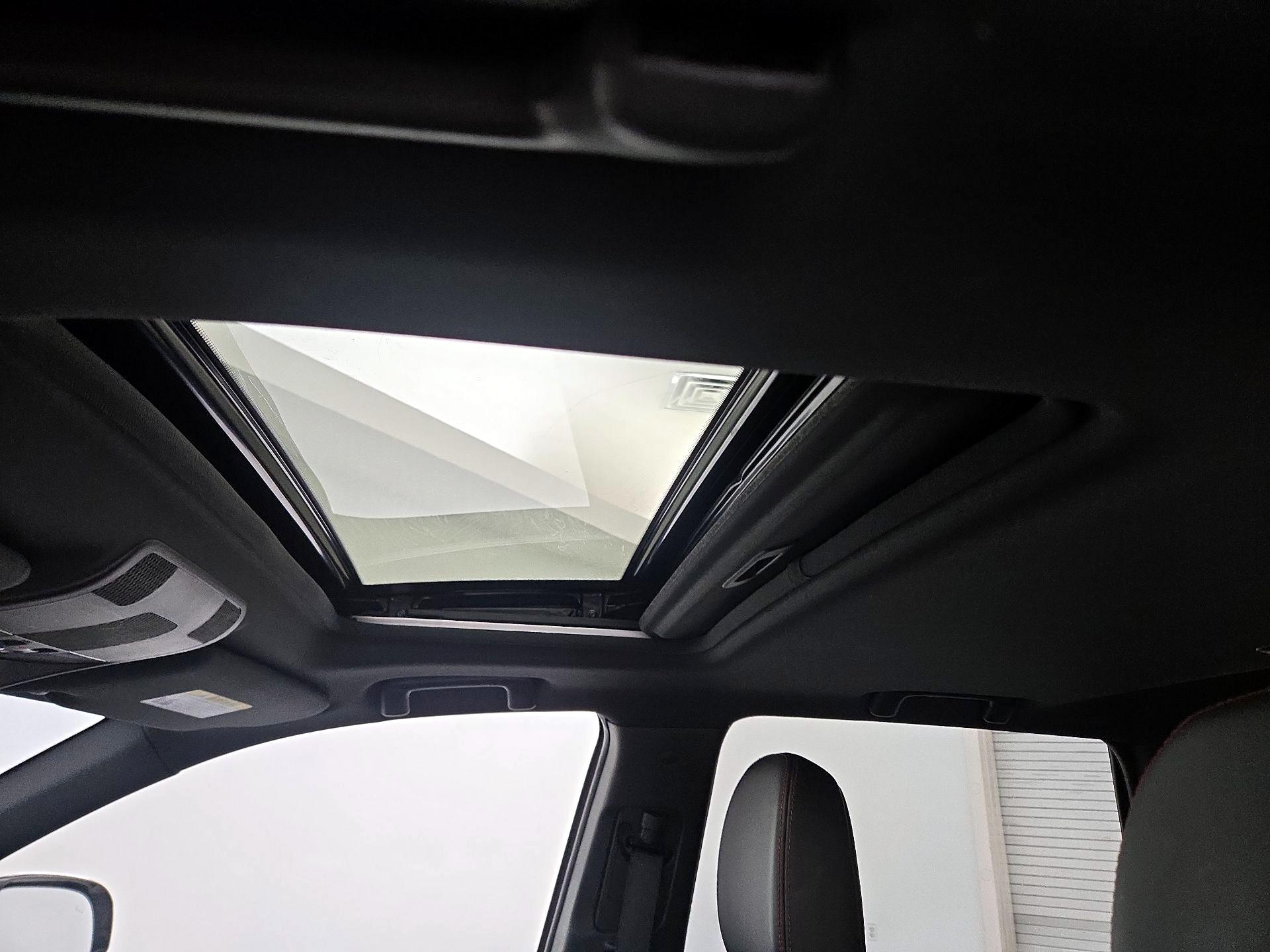 Thumbnail: 2020 Mitsubishi Outlander - 19