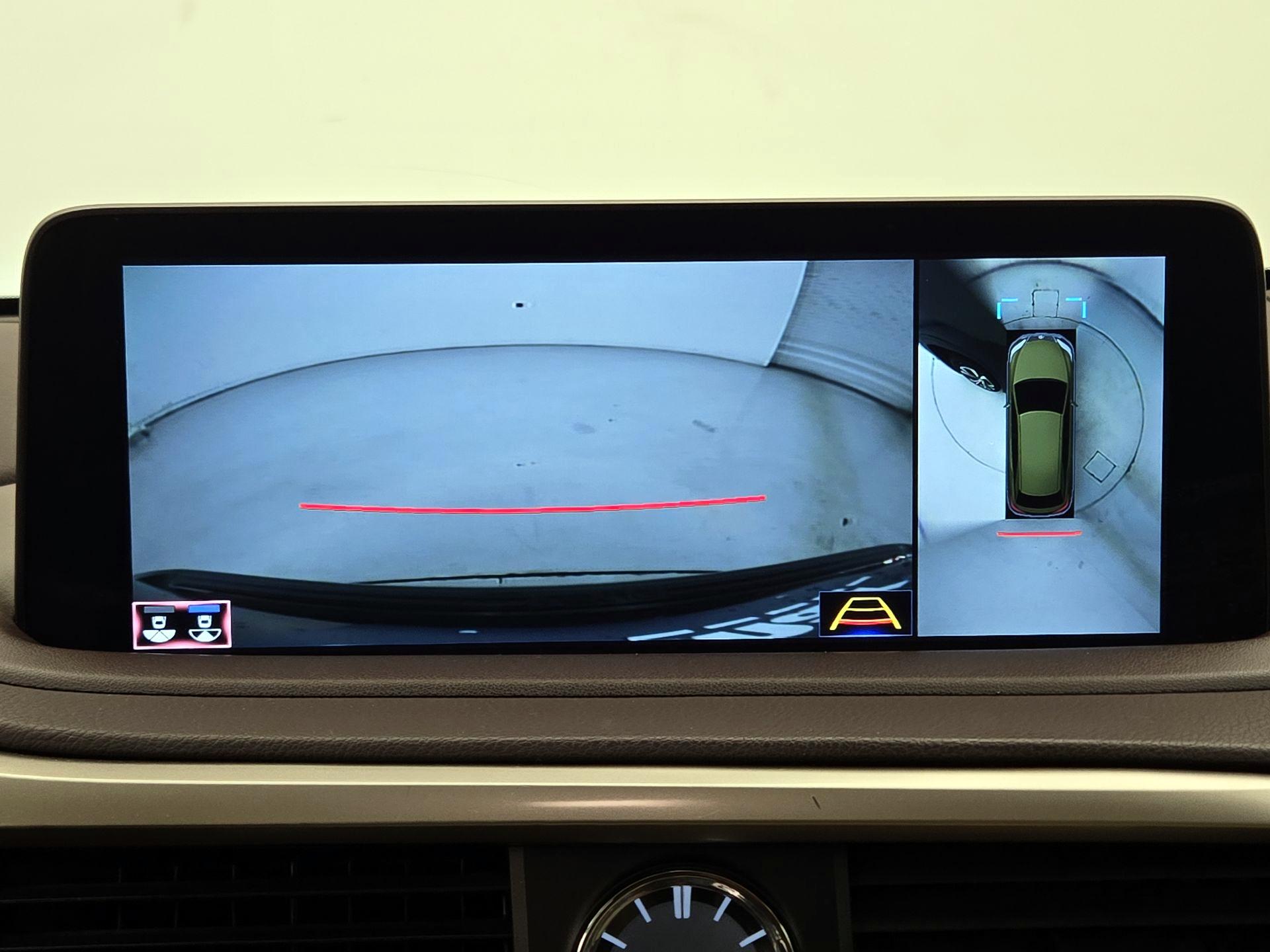 Thumbnail: 2020 Lexus RX - 15