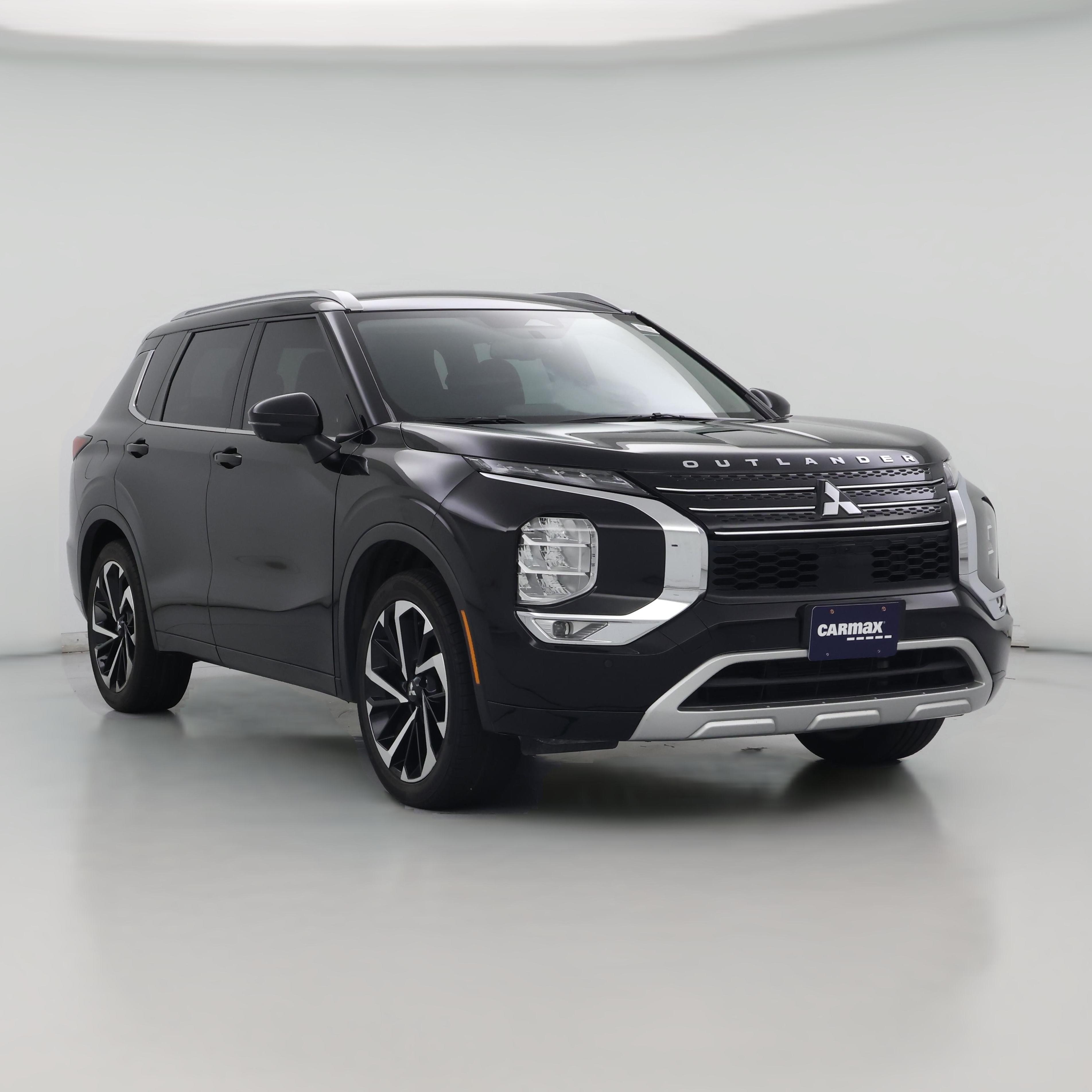 Thumbnail: 2023 Mitsubishi Outlander - 1