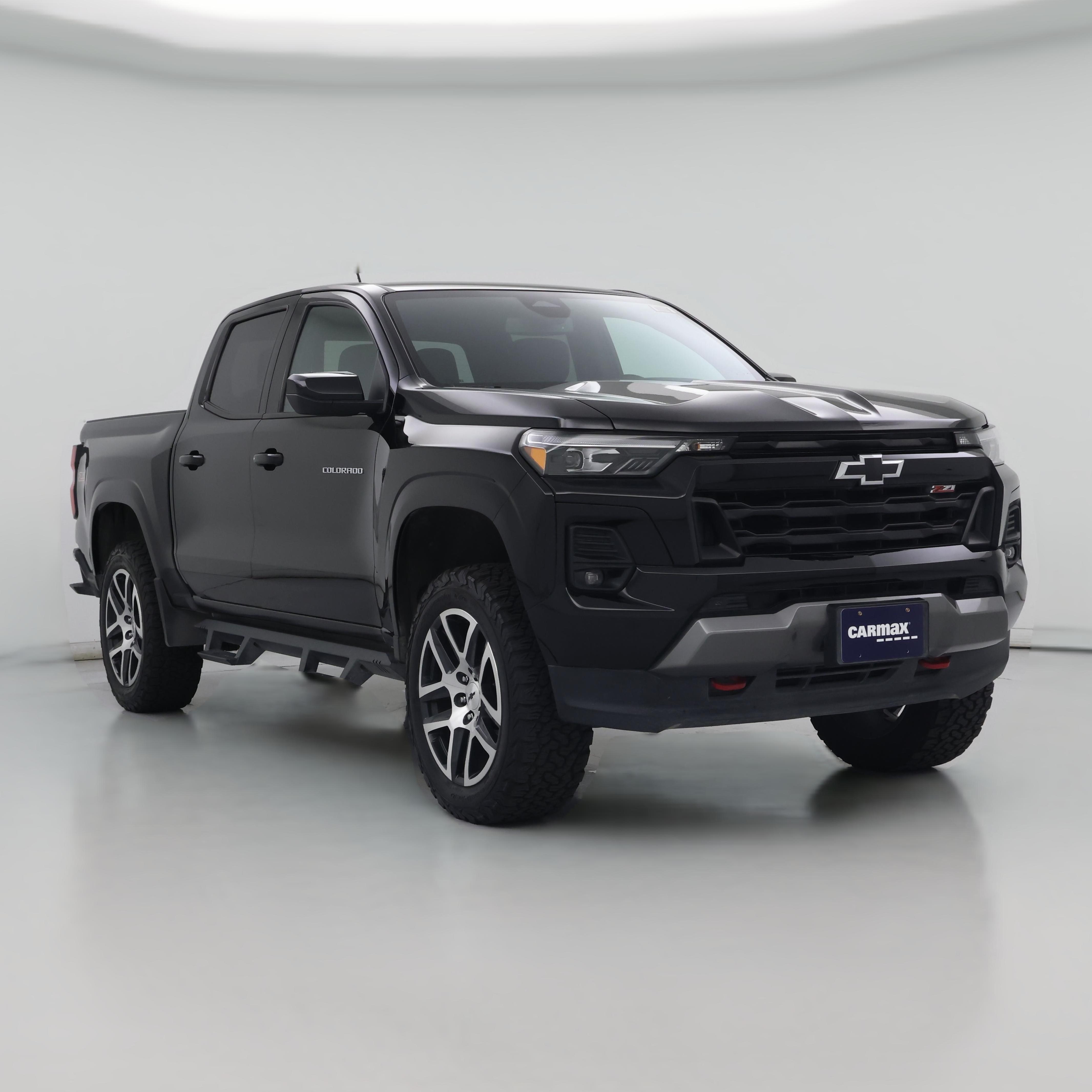 Thumbnail: 2023 Chevrolet Colorado - 1