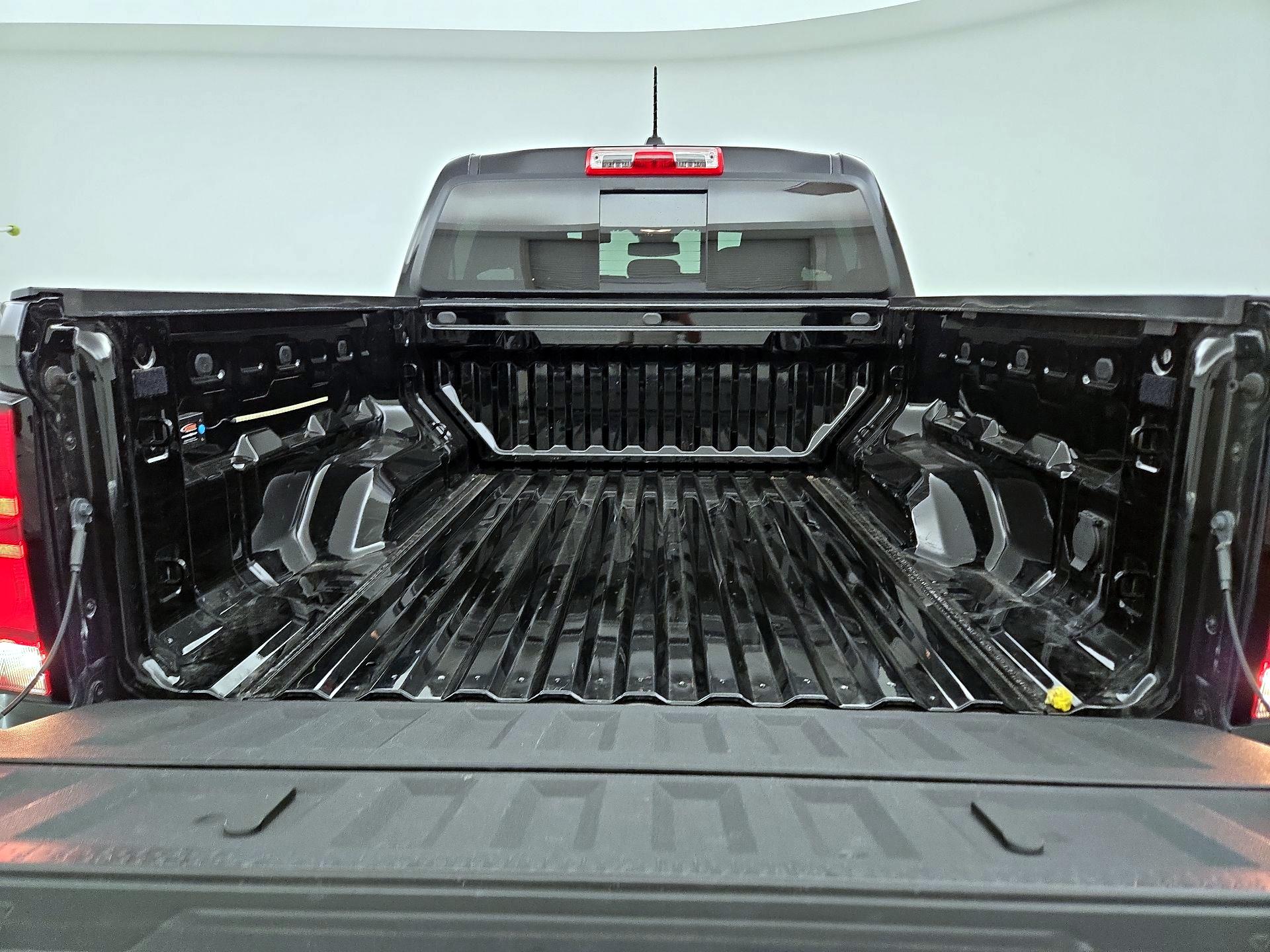 Thumbnail: 2023 Chevrolet Colorado - 20