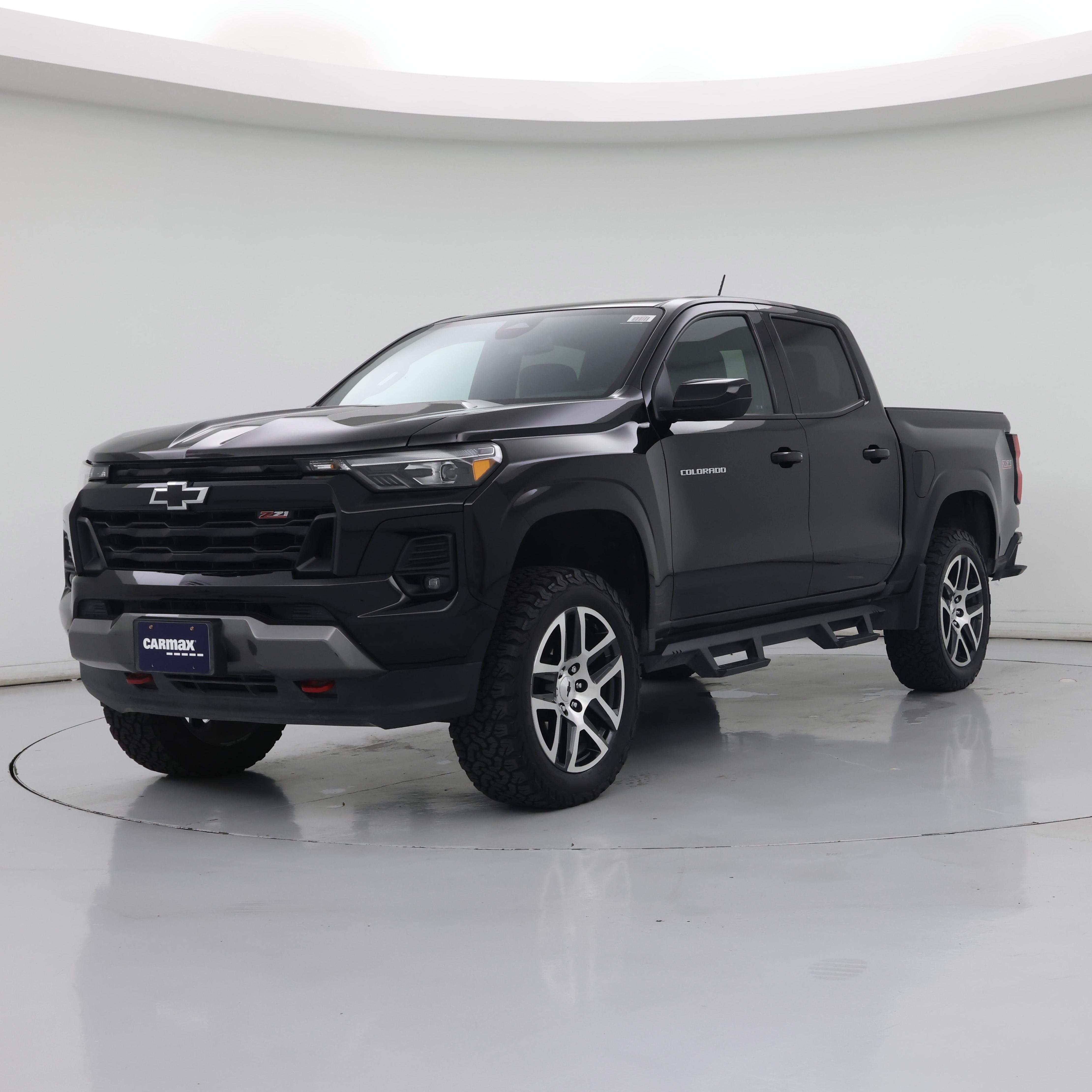 Thumbnail: 2023 Chevrolet Colorado - 4