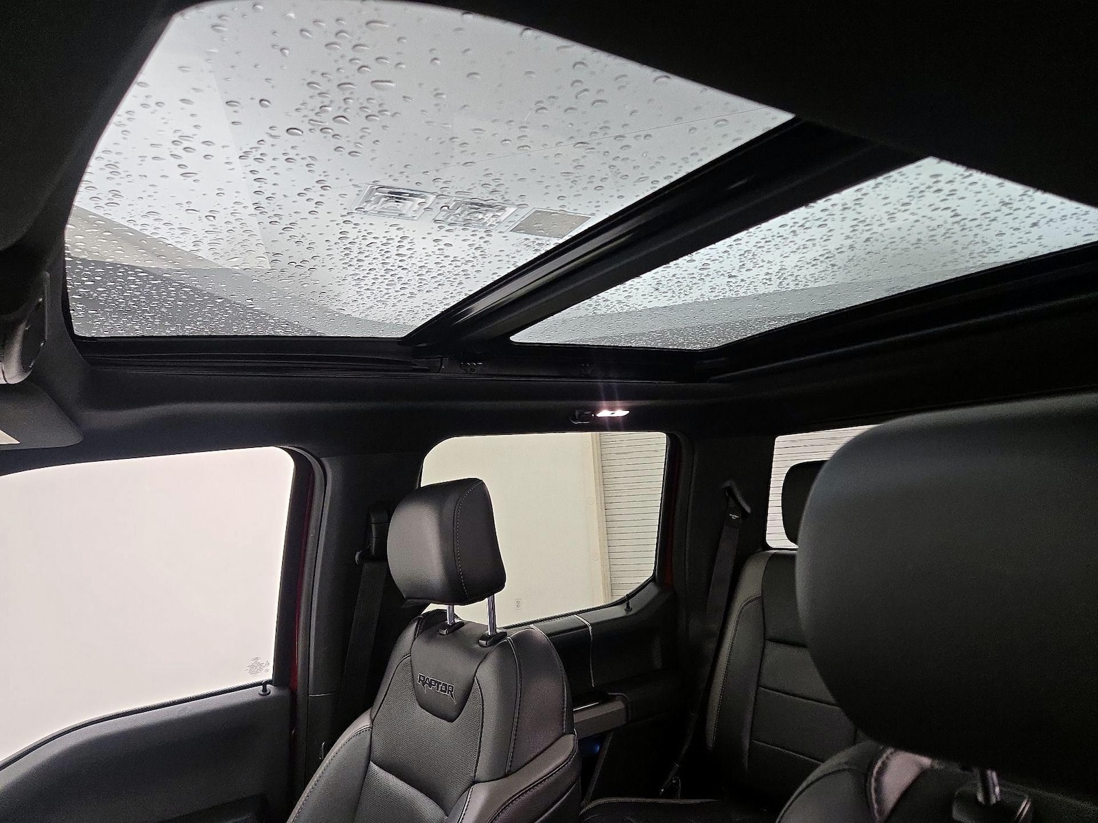 2018 Ford F-150 Raptor - Photo 19