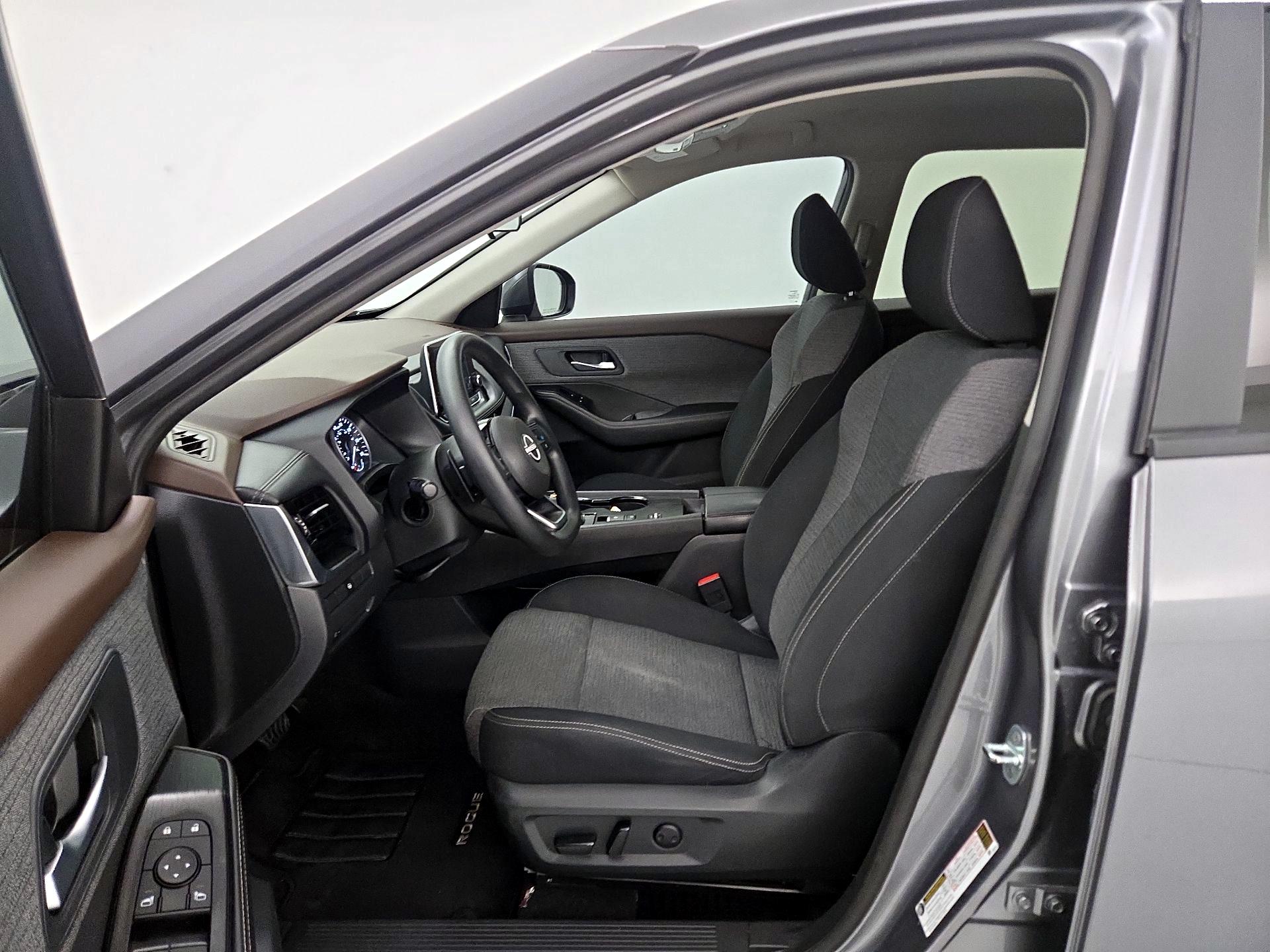 Thumbnail: 2023 Nissan Rogue - 11