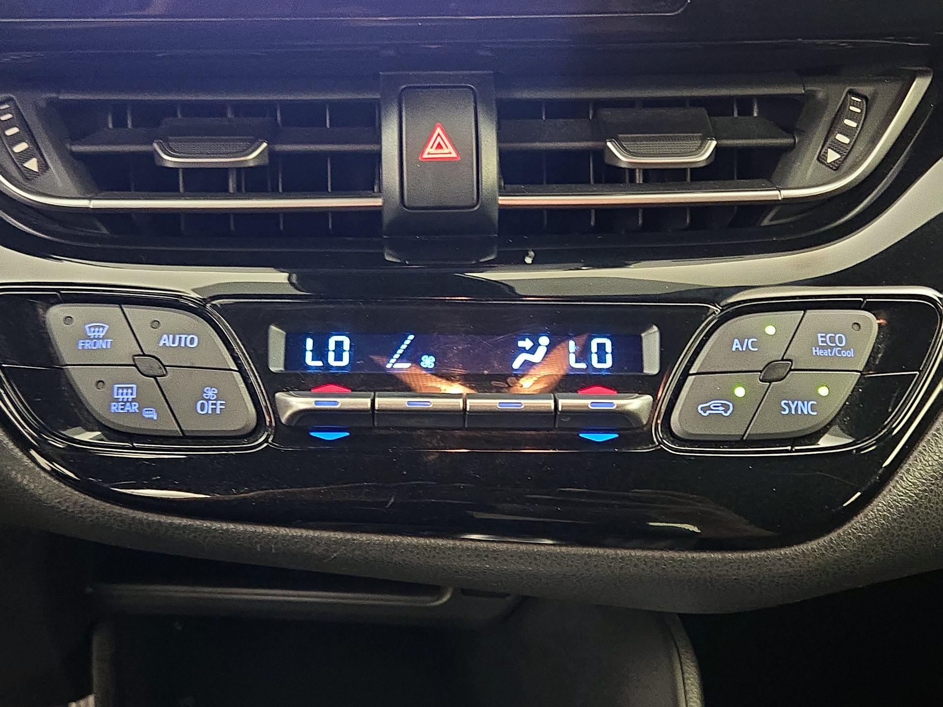 Thumbnail: 2019 Toyota C-HR - 16