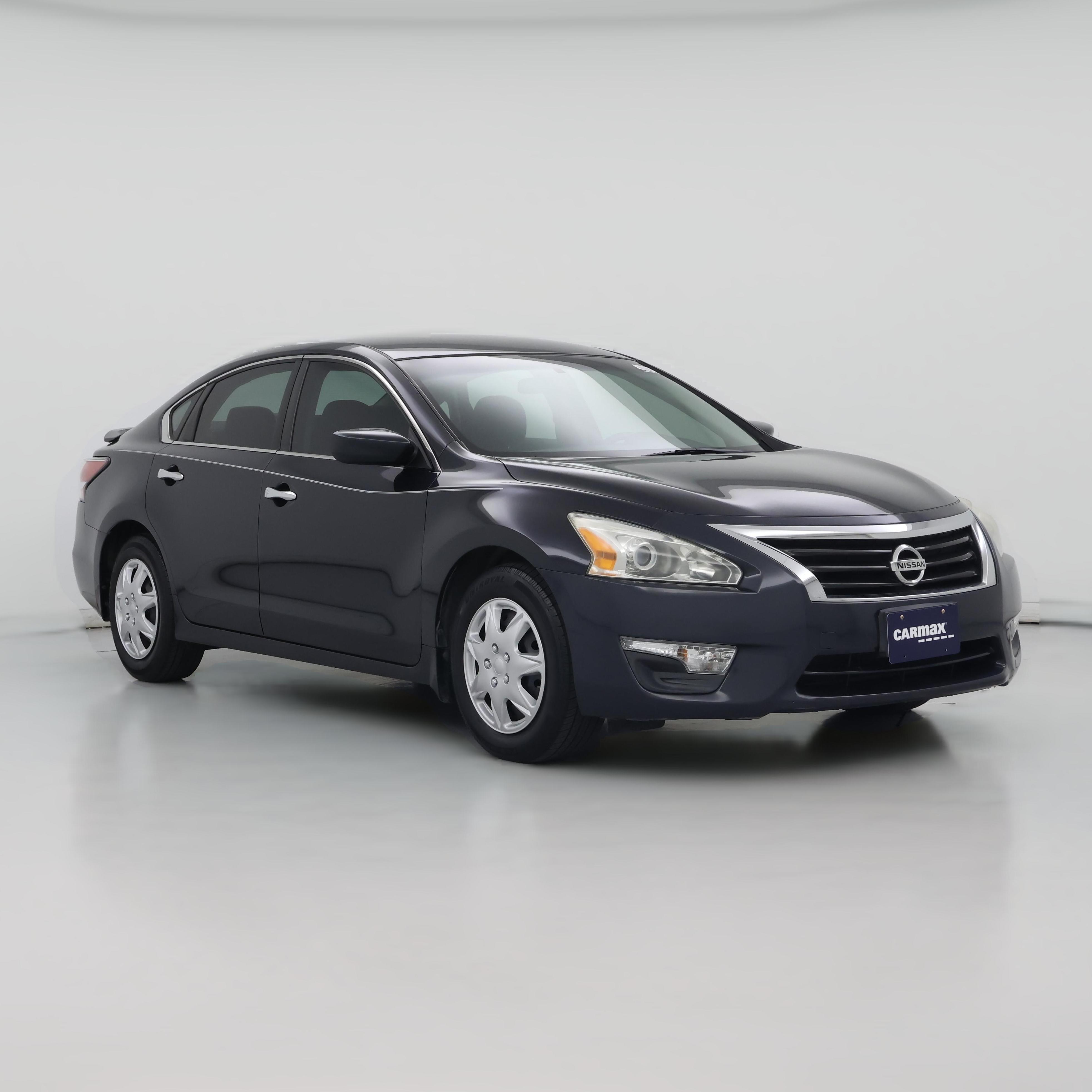 Thumbnail: 2015 Nissan Altima - 1