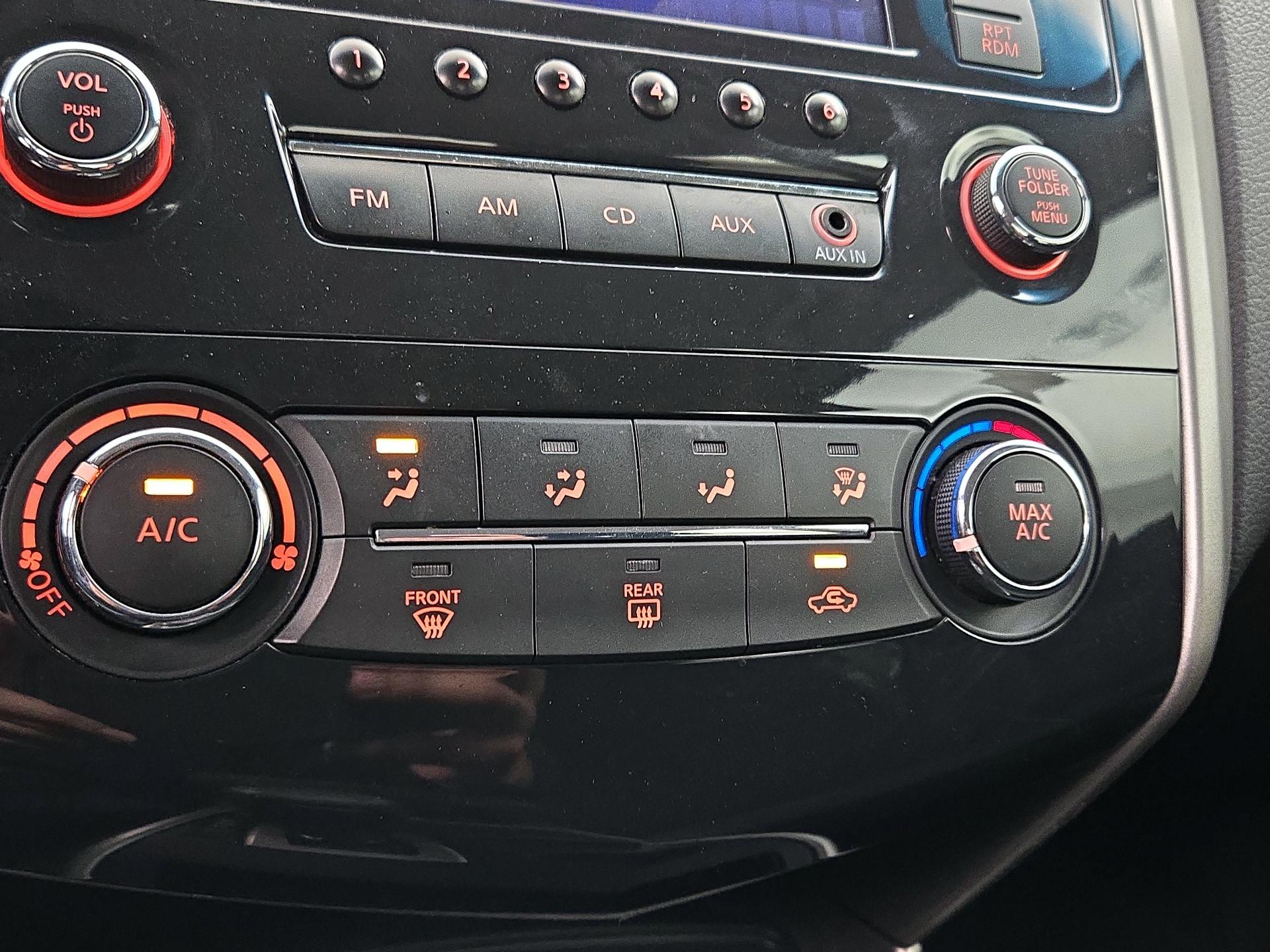 Thumbnail: 2015 Nissan Altima - 15