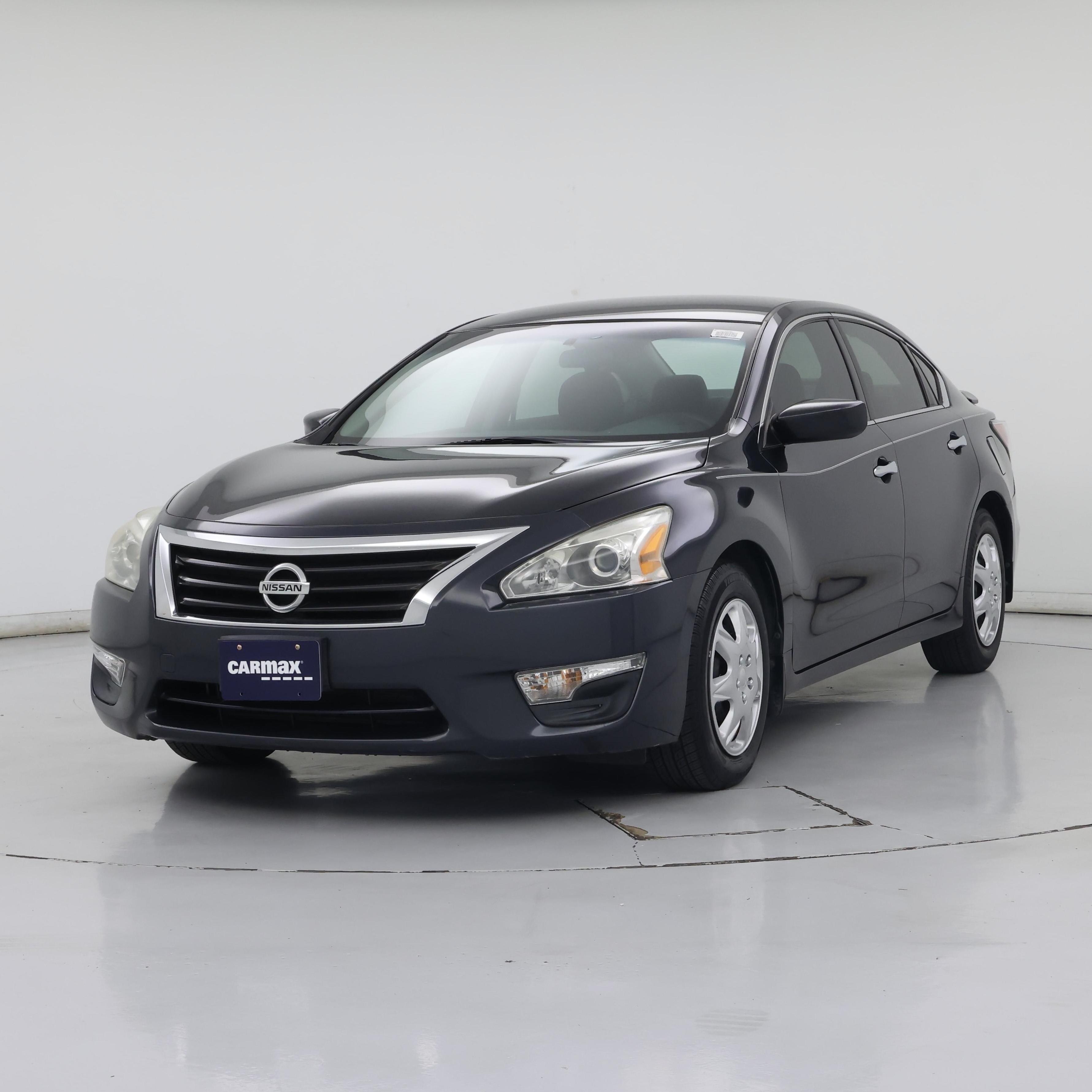 Thumbnail: 2015 Nissan Altima - 4