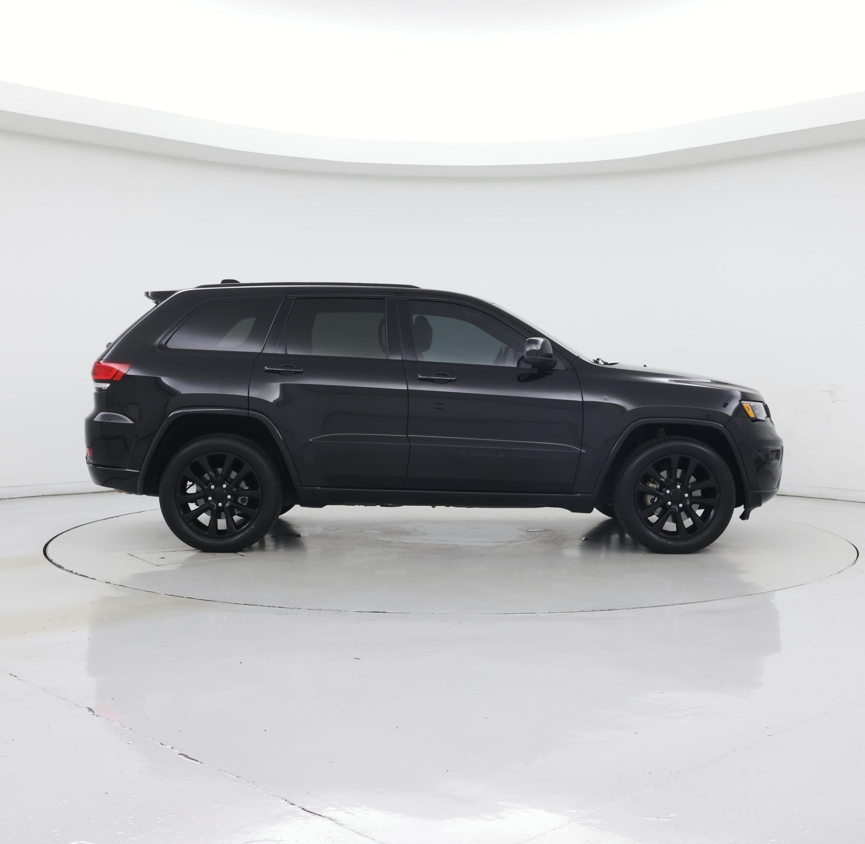 Thumbnail: 2022 Jeep Grand Cherokee - 7