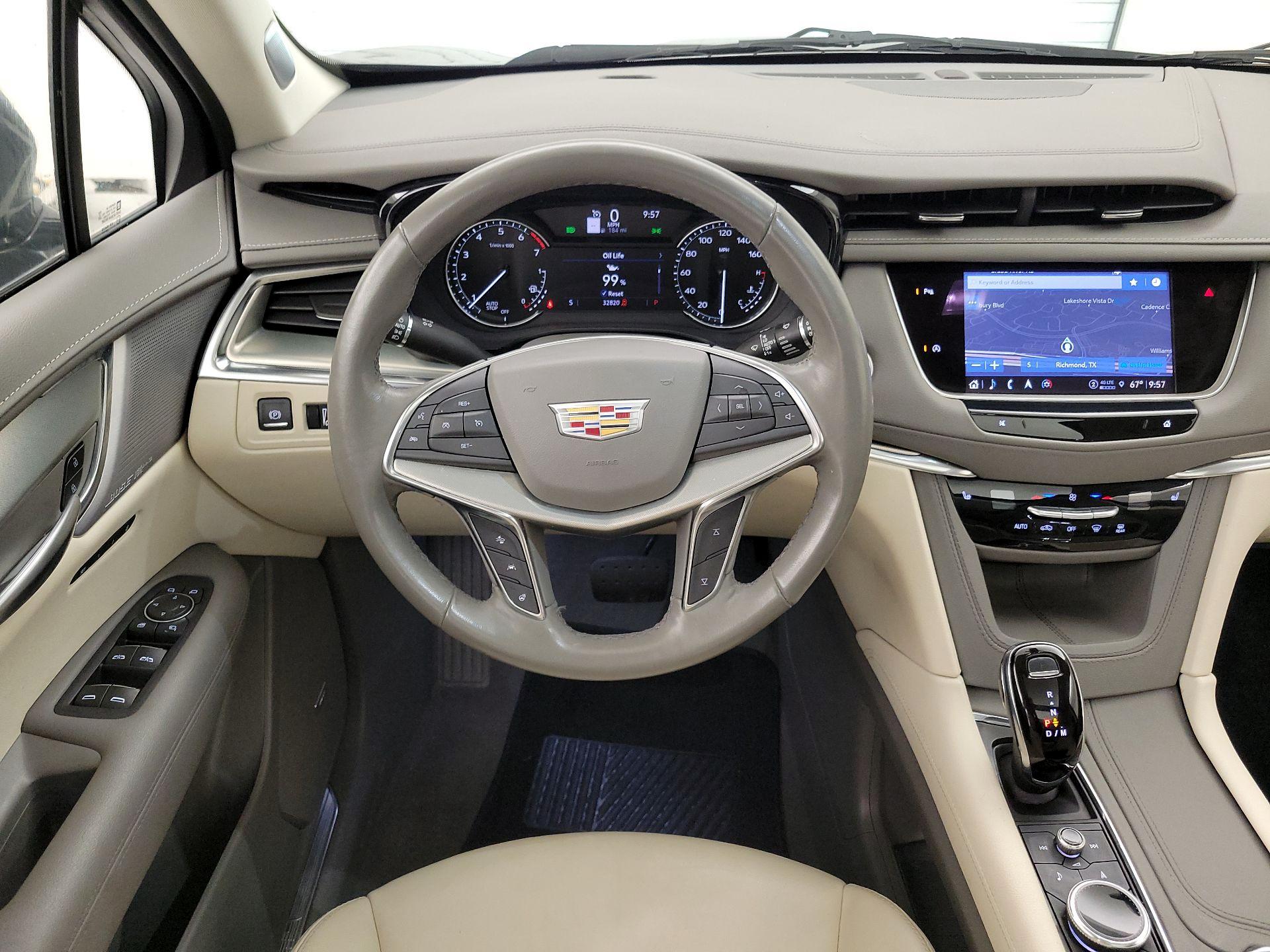 Thumbnail: 2023 Cadillac XT5 - 10