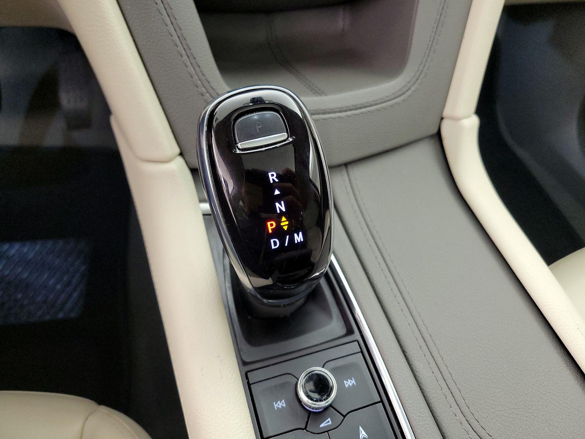 Thumbnail: 2023 Cadillac XT5 - 18