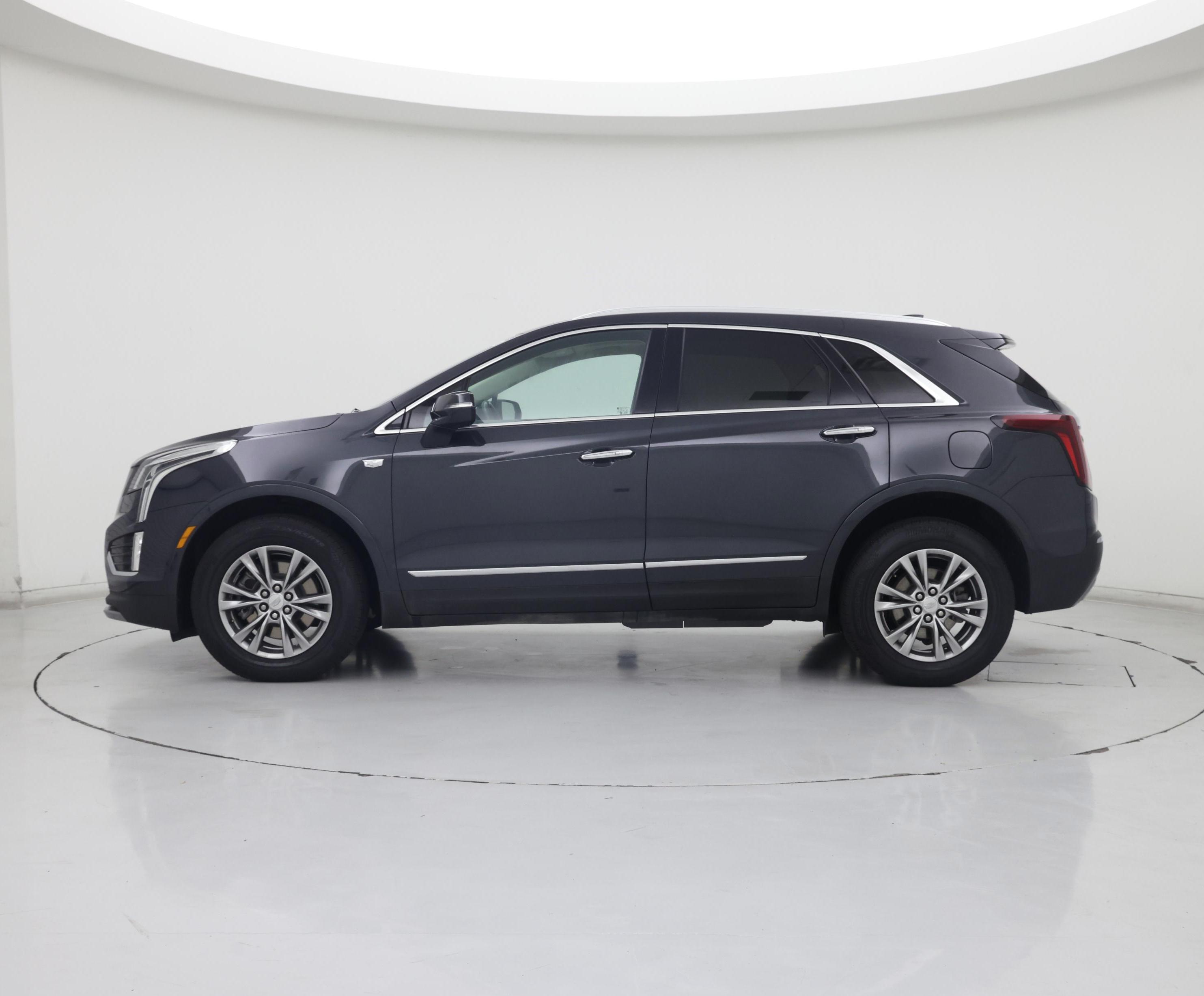 Thumbnail: 2023 Cadillac XT5 - 3