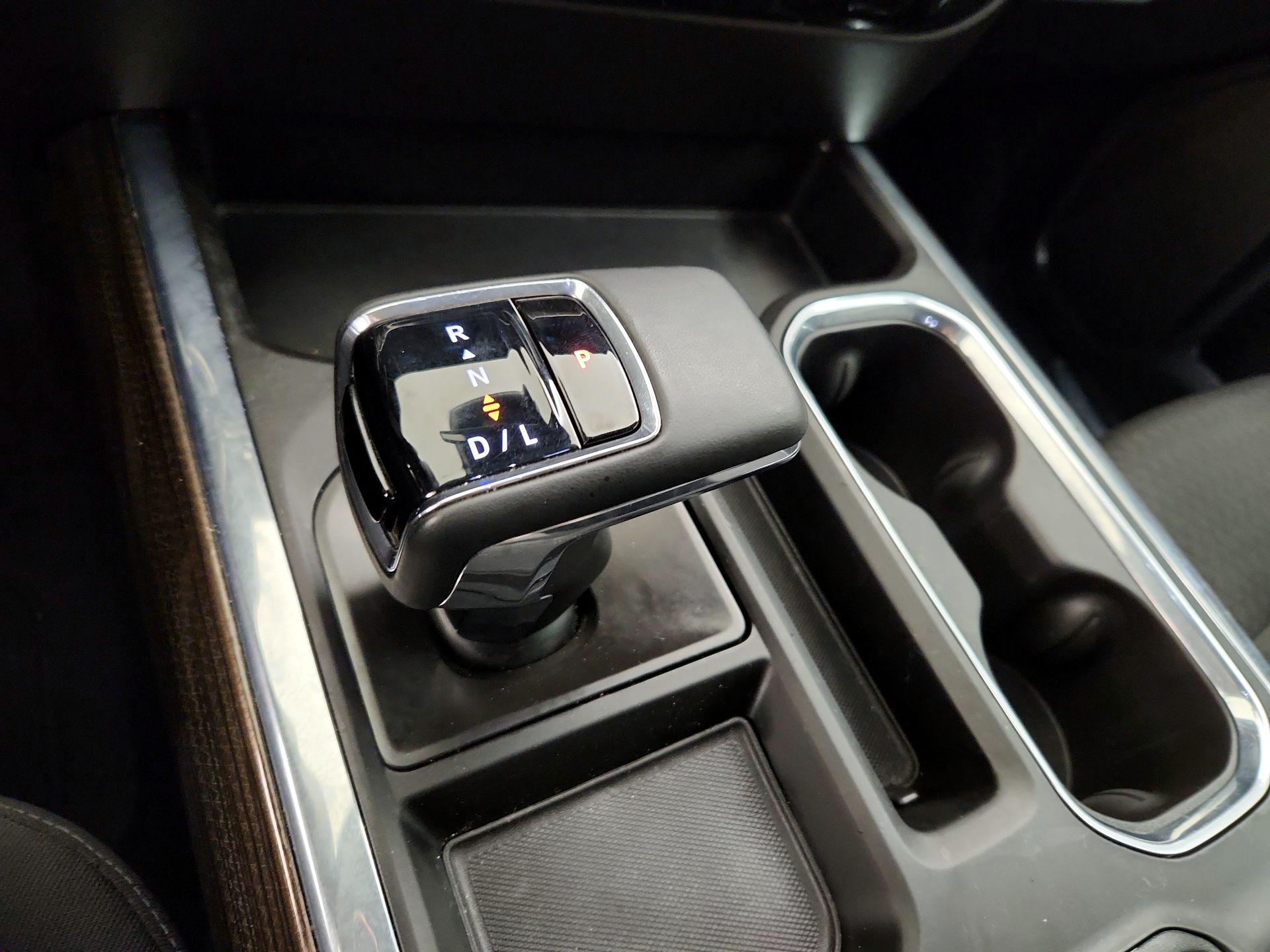 Thumbnail: 2024 Chevrolet Silverado 1500 - 17