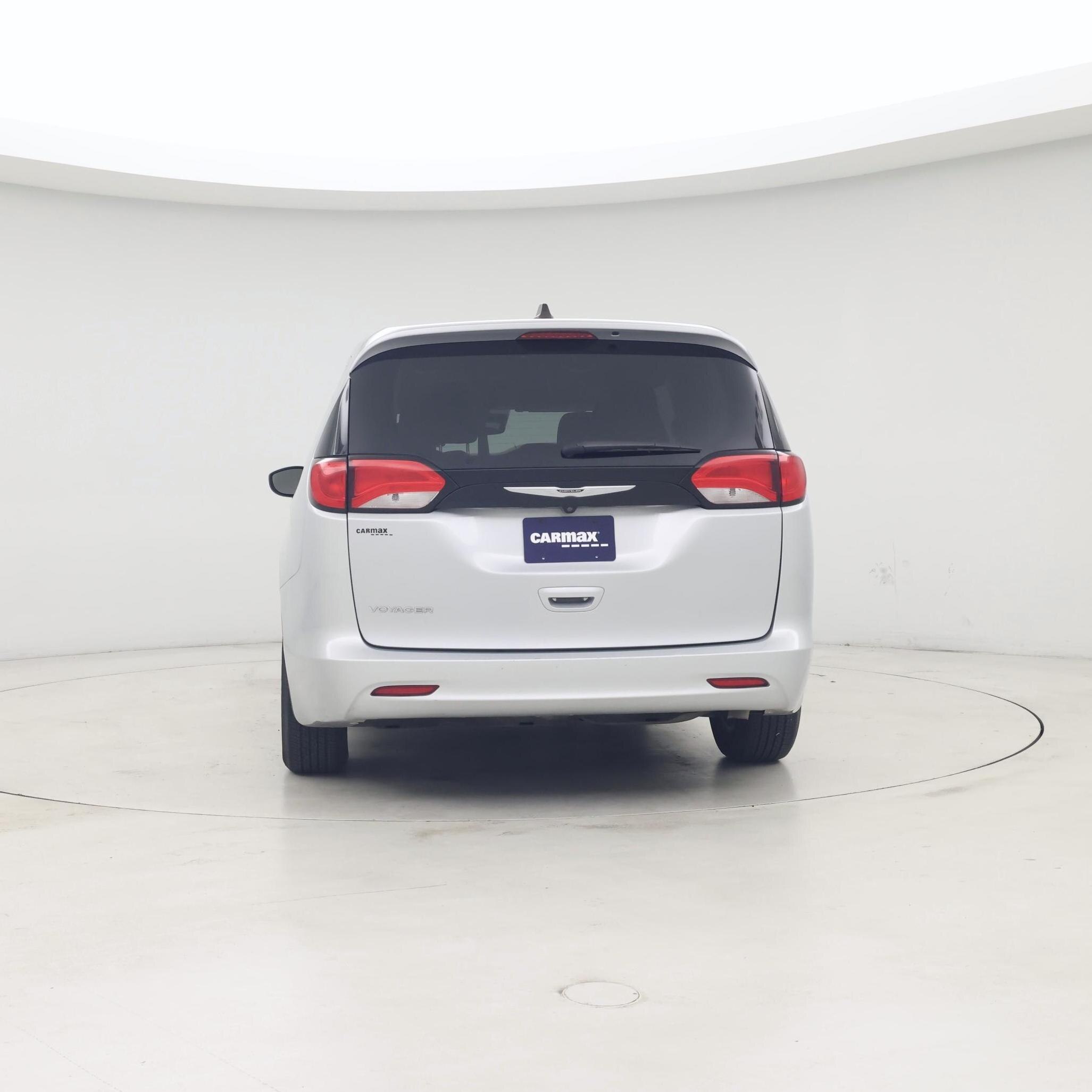 Thumbnail: 2023 Chrysler Voyager - 6