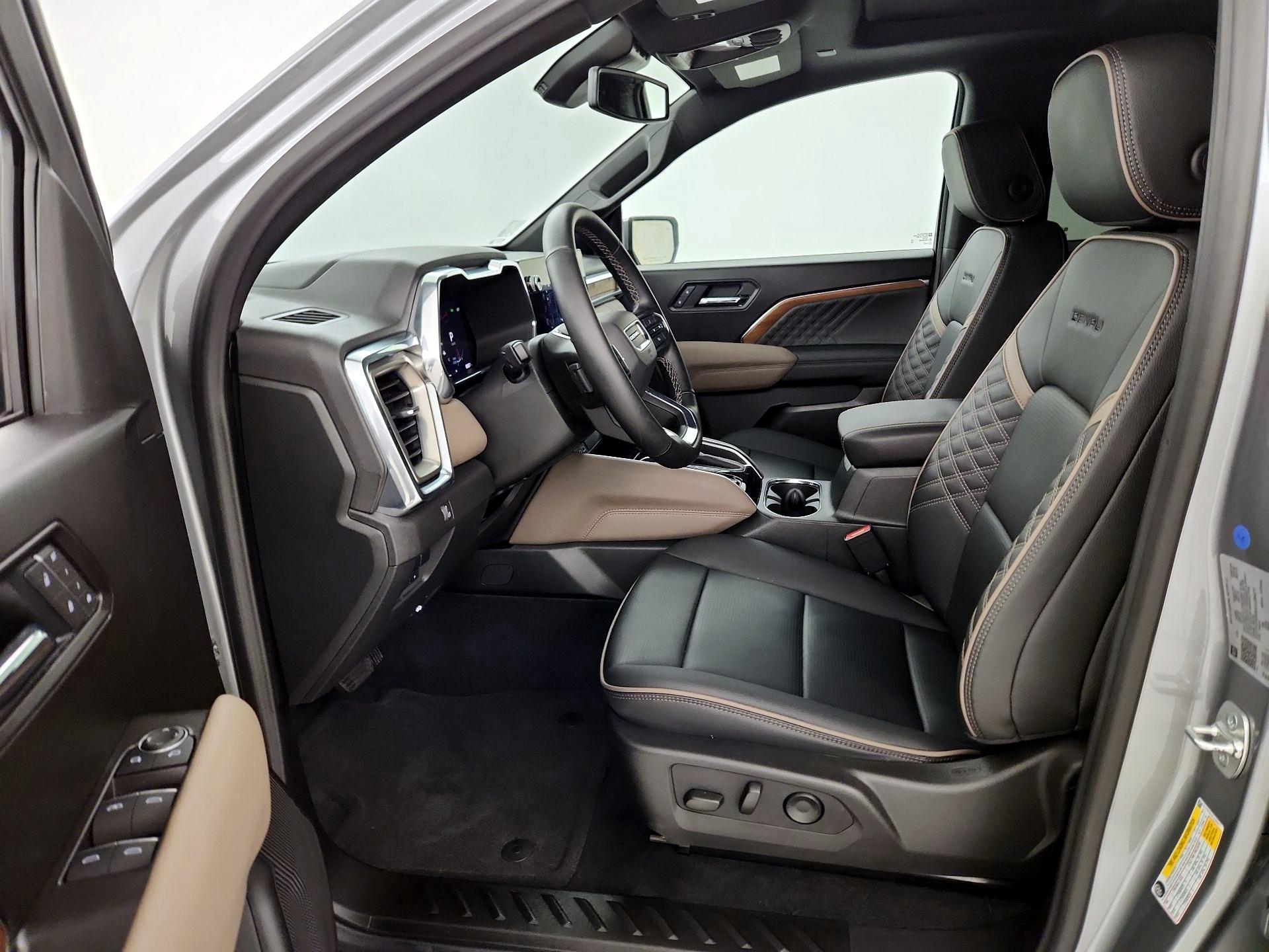 Thumbnail: 2025 GMC Canyon - 11