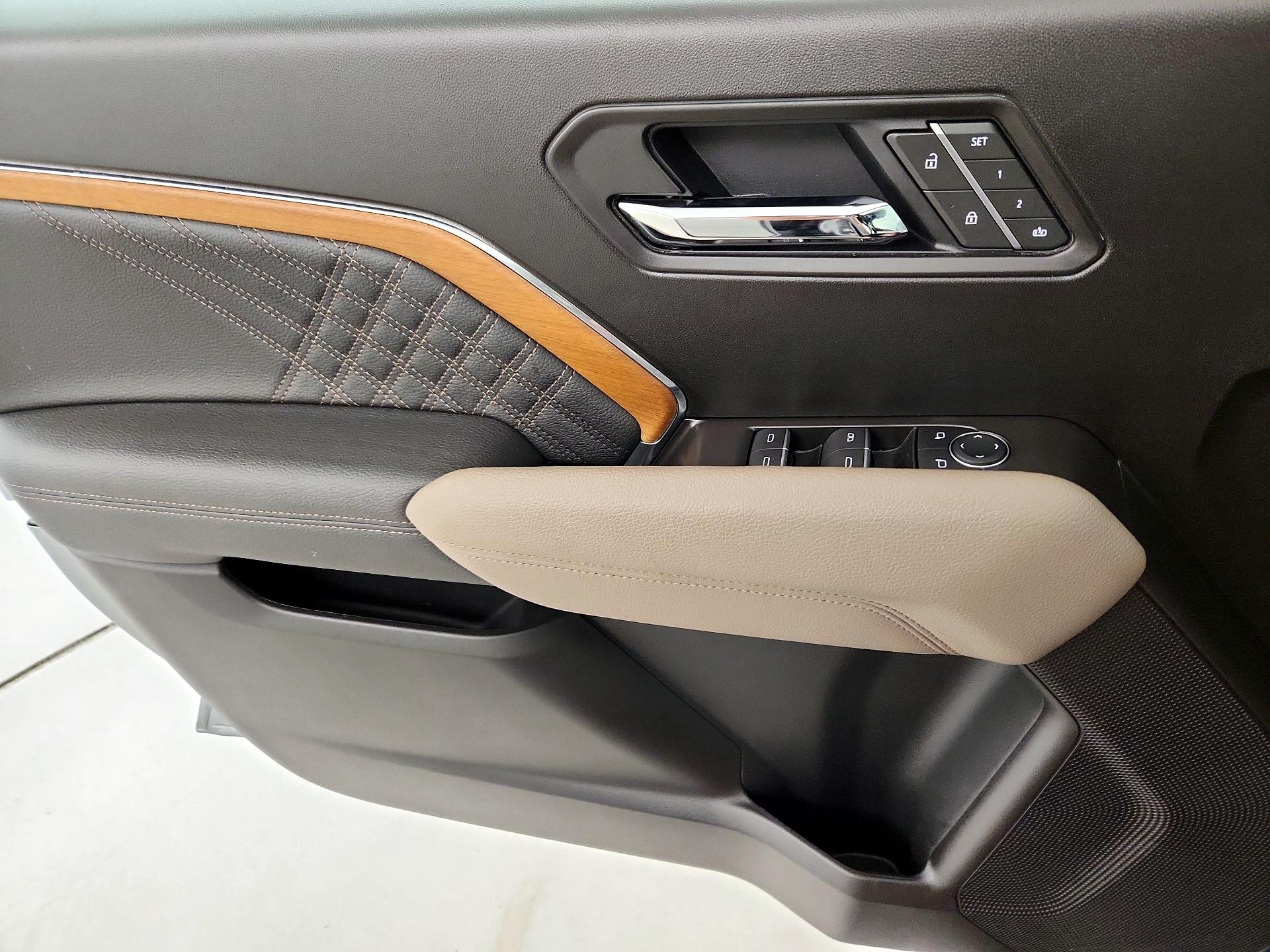 Thumbnail: 2025 GMC Canyon - 12