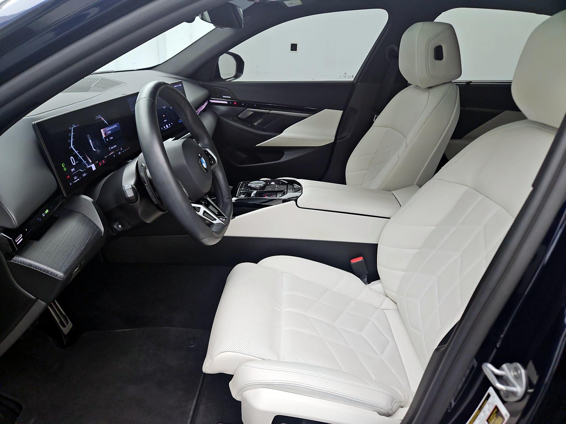 Thumbnail: 2025 BMW 5 Series - 11