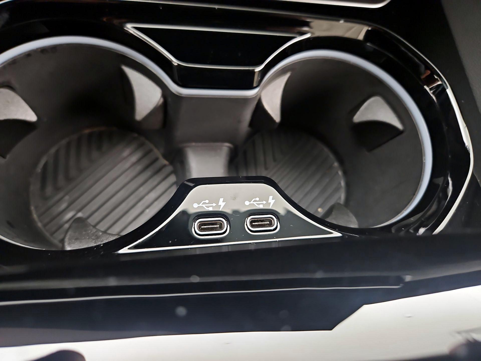 Thumbnail: 2025 BMW 5 Series - 19