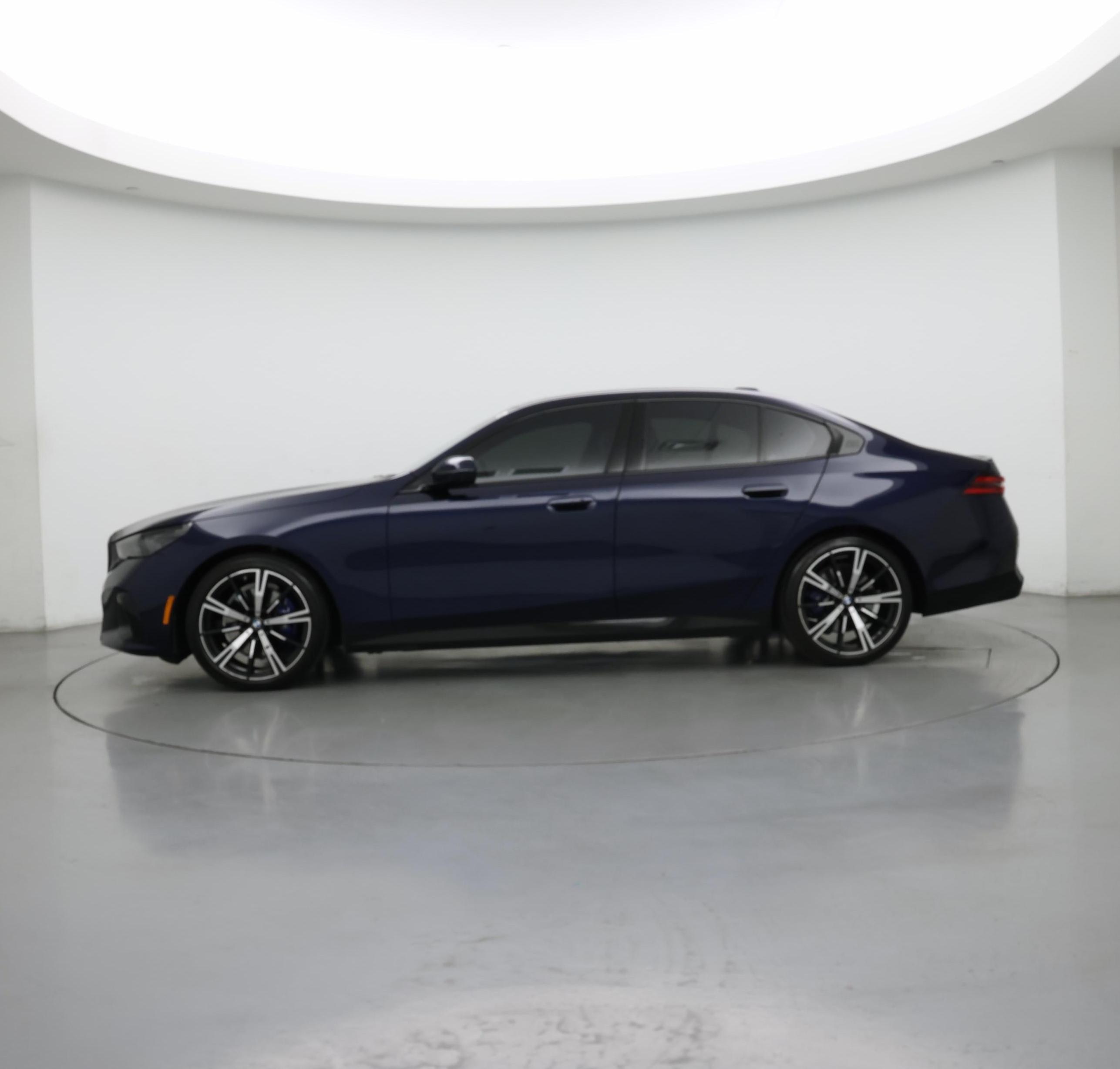 Thumbnail: 2025 BMW 5 Series - 3