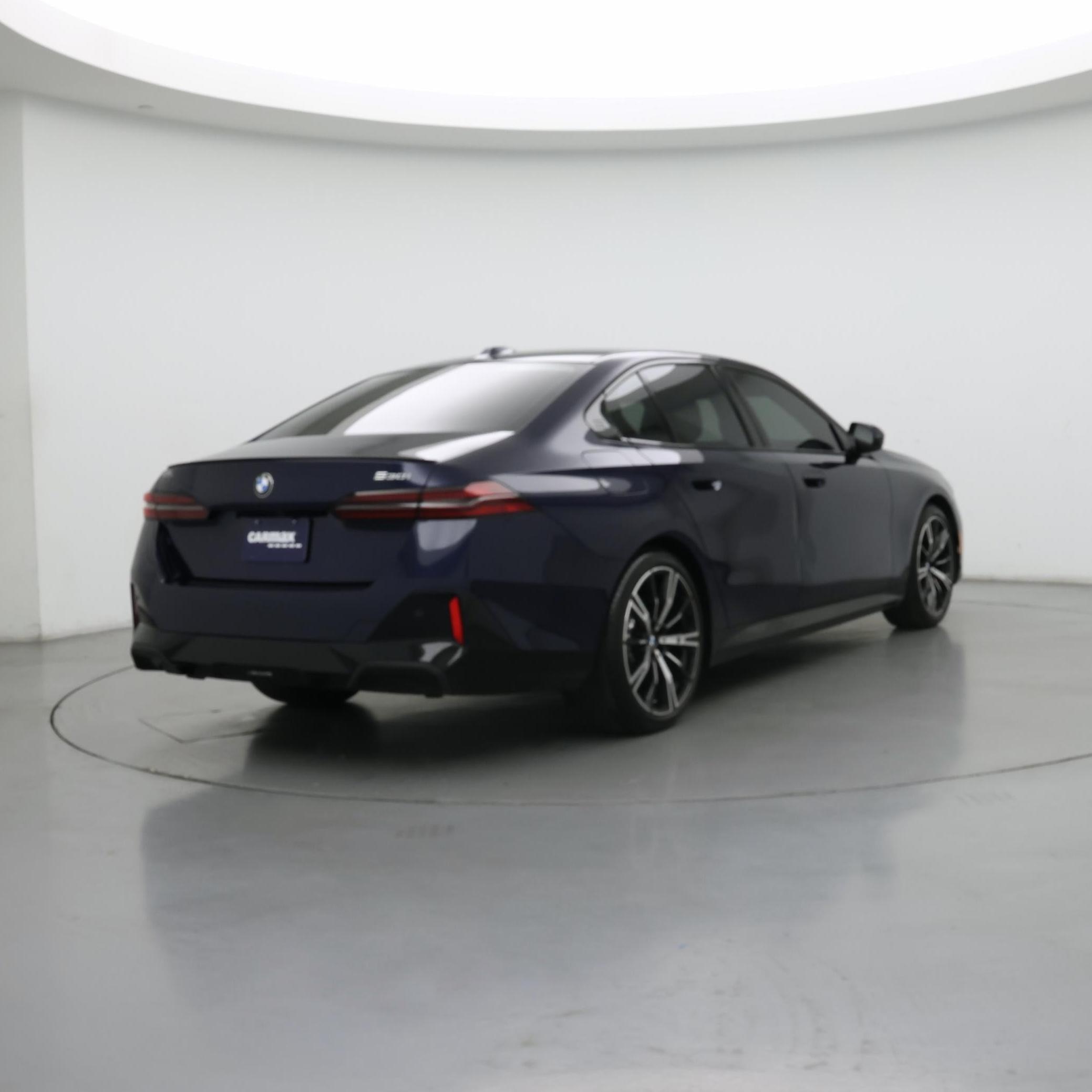 Thumbnail: 2025 BMW 5 Series - 8