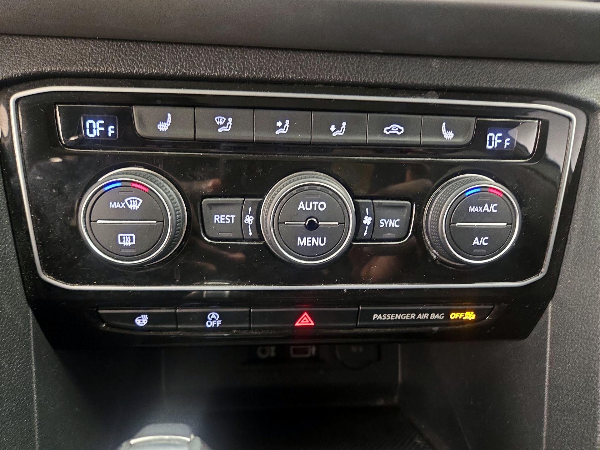 Thumbnail: 2019 Volkswagen Atlas - 17