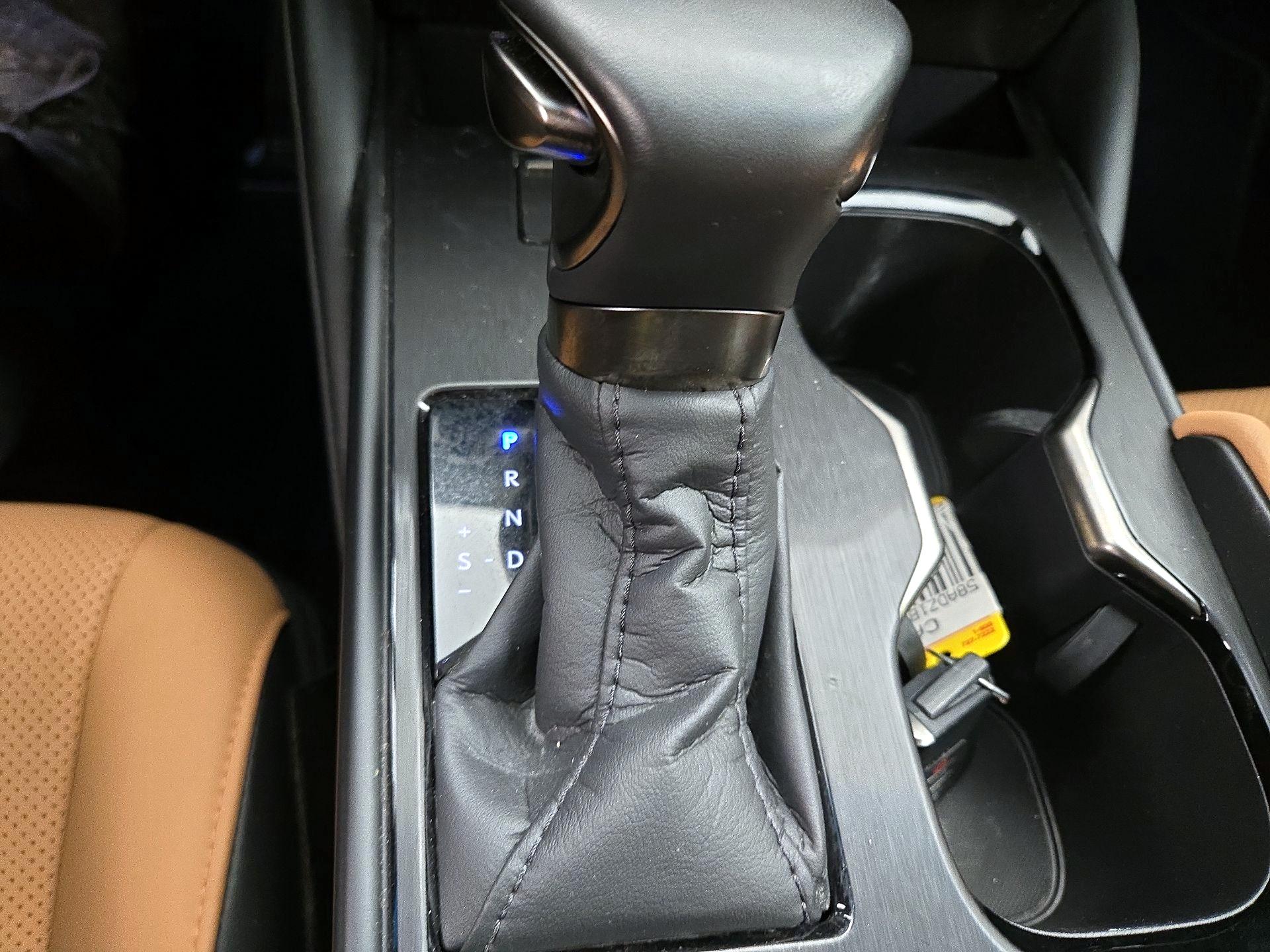 Thumbnail: 2024 Lexus ES - 17