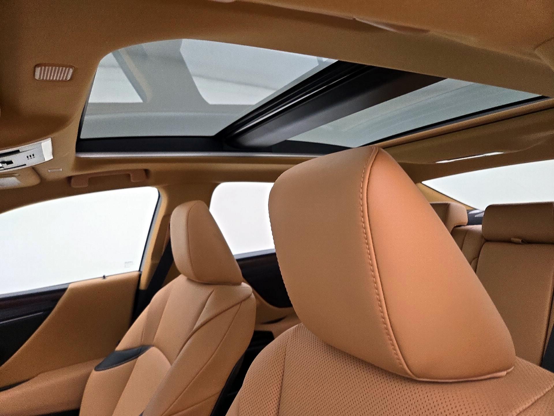 Thumbnail: 2024 Lexus ES - 19