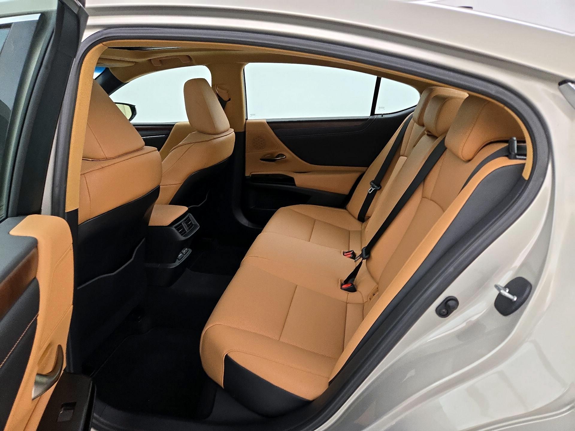 Thumbnail: 2024 Lexus ES - 20