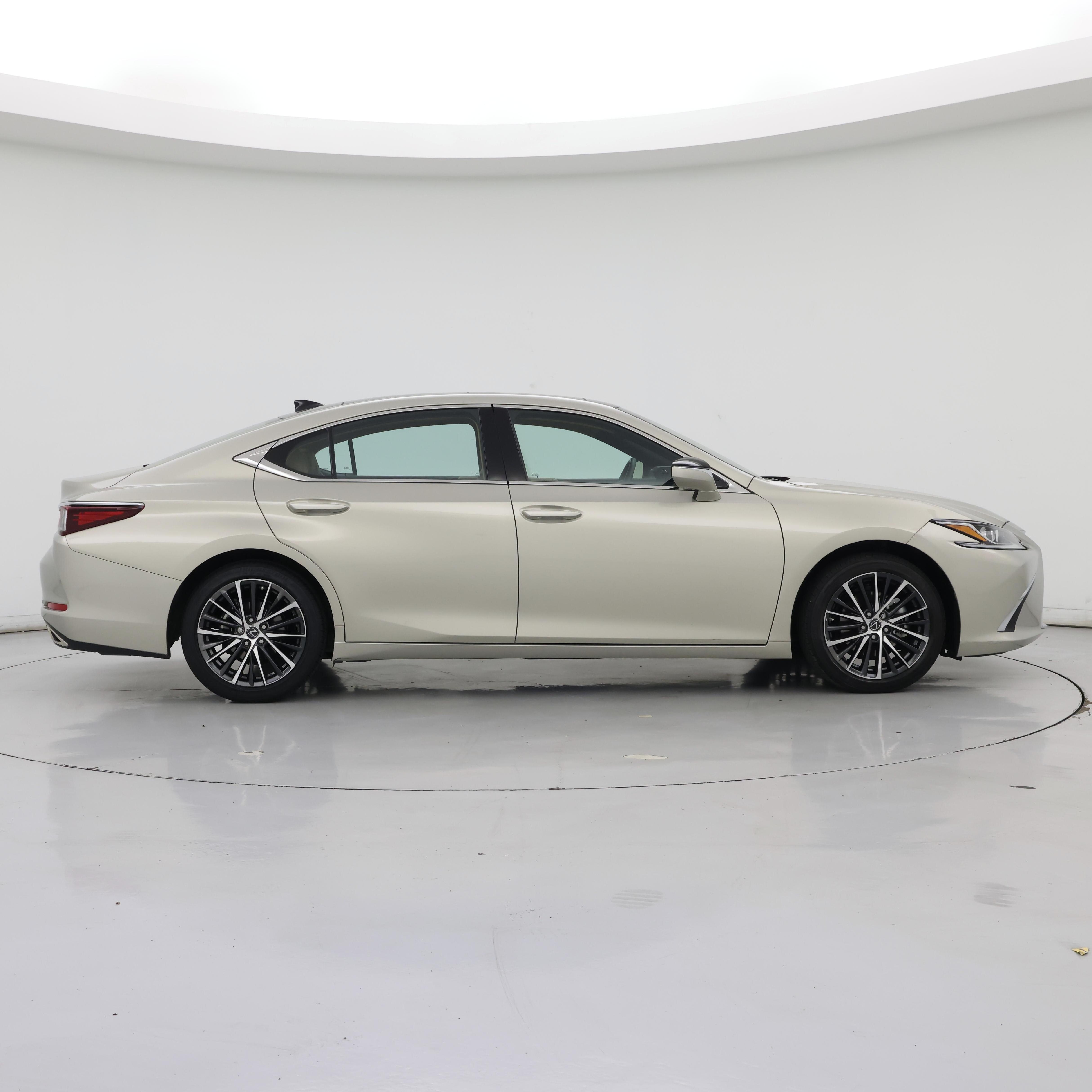 Thumbnail: 2024 Lexus ES - 7