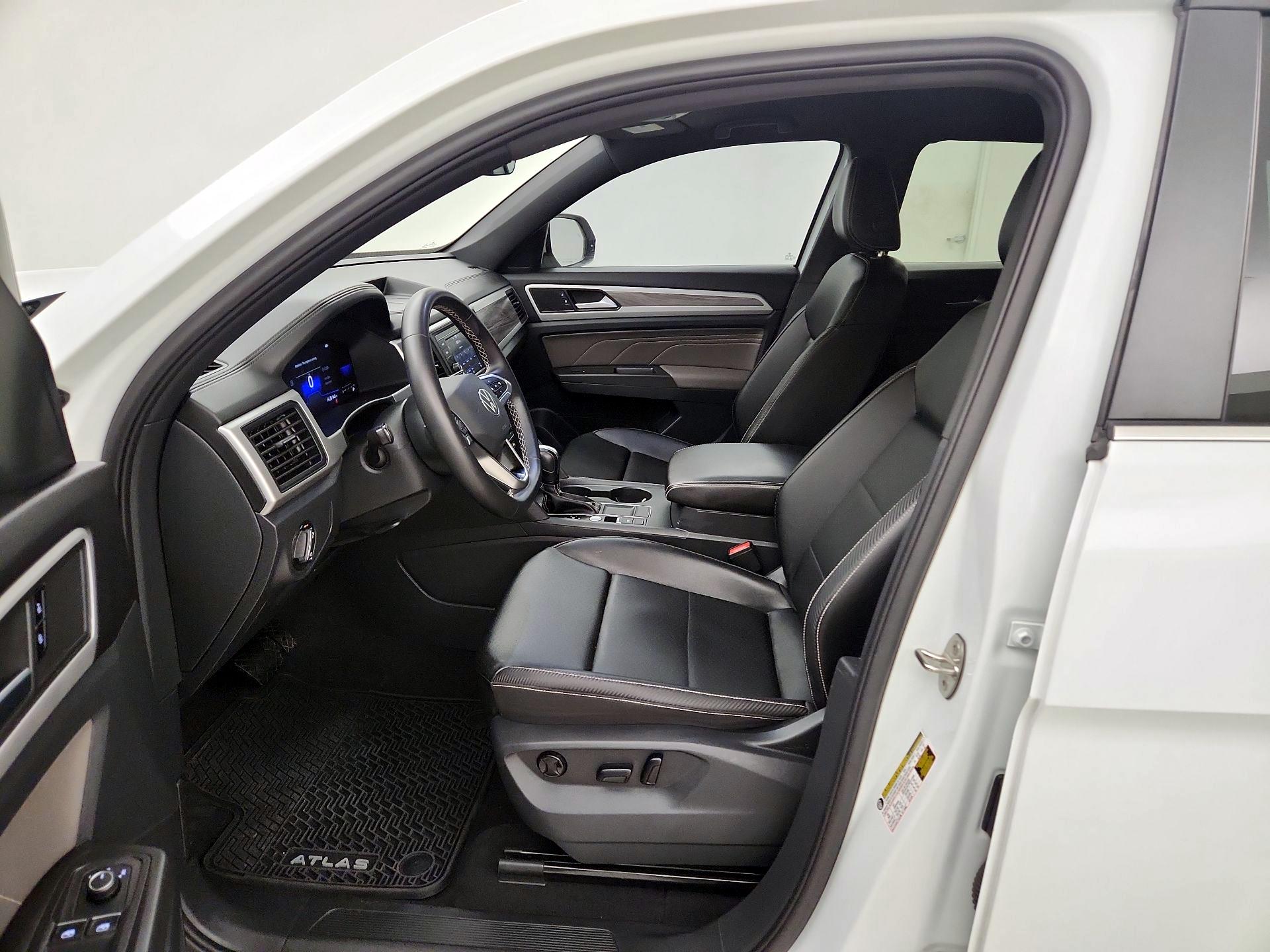 Thumbnail: 2023 Volkswagen Atlas - 11