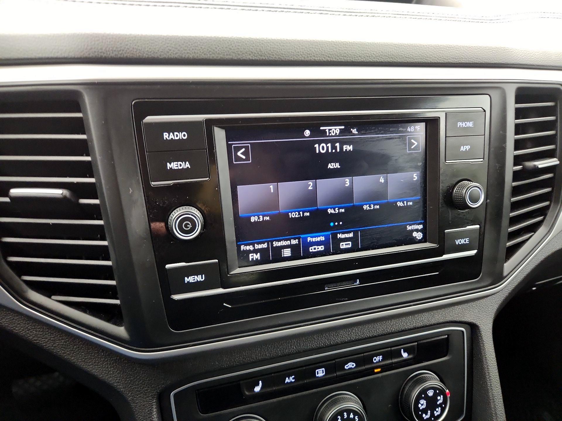 Thumbnail: 2023 Volkswagen Atlas - 15