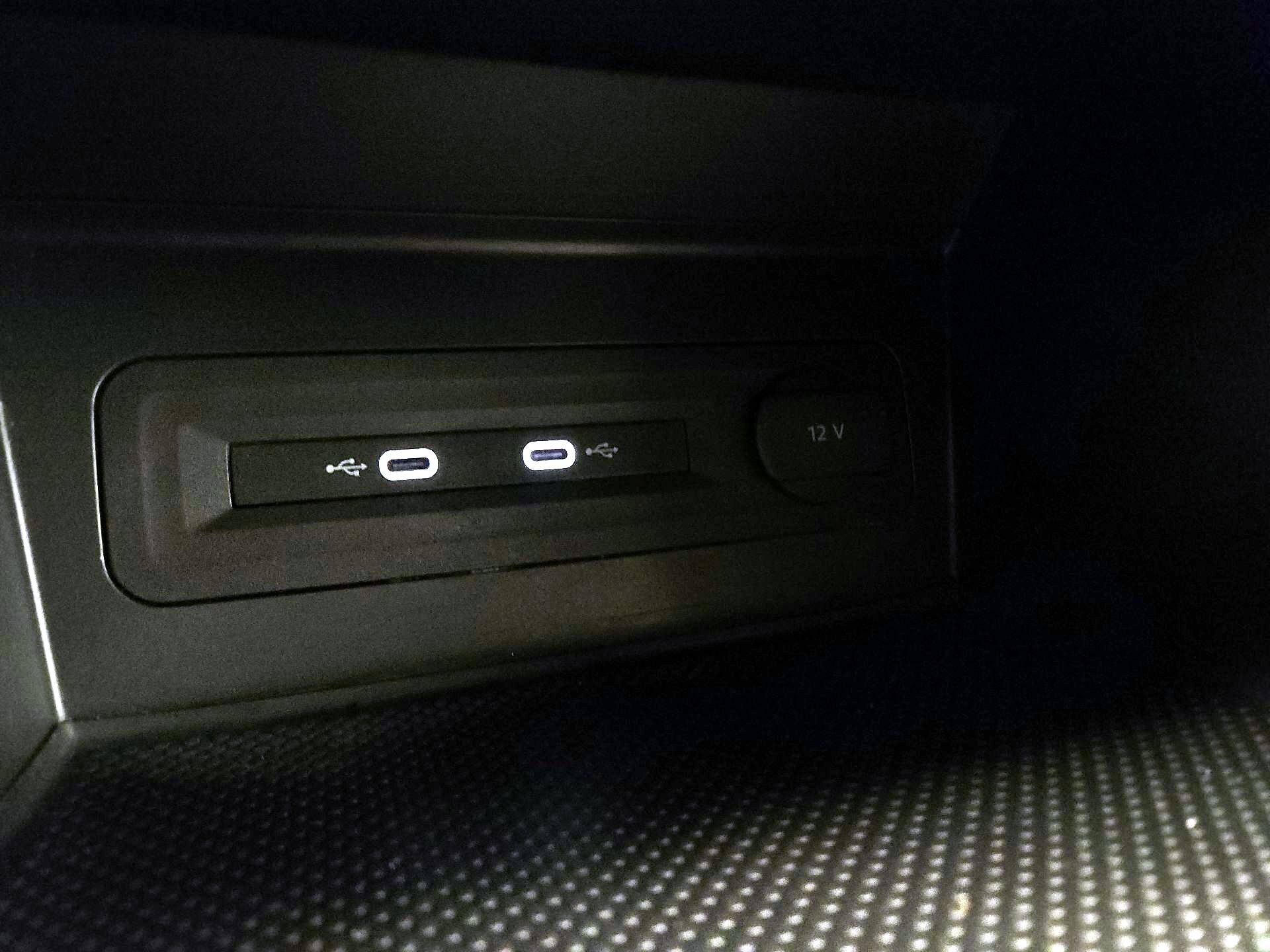 Thumbnail: 2023 Volkswagen Atlas - 18