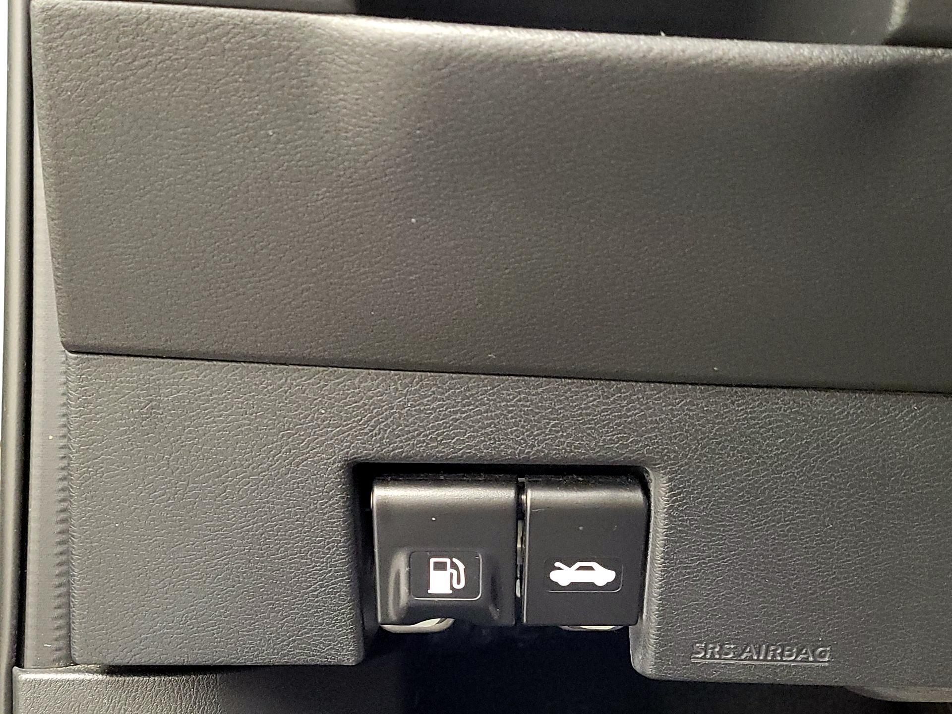 Thumbnail: 2020 Nissan Kicks - 13