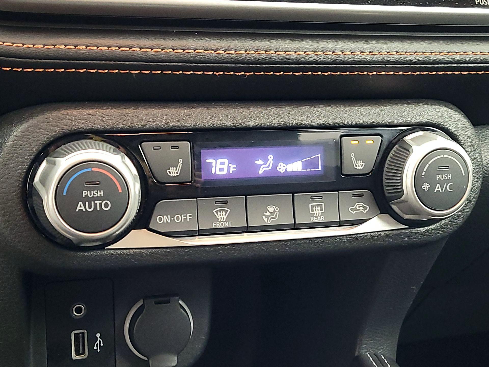 Thumbnail: 2020 Nissan Kicks - 16