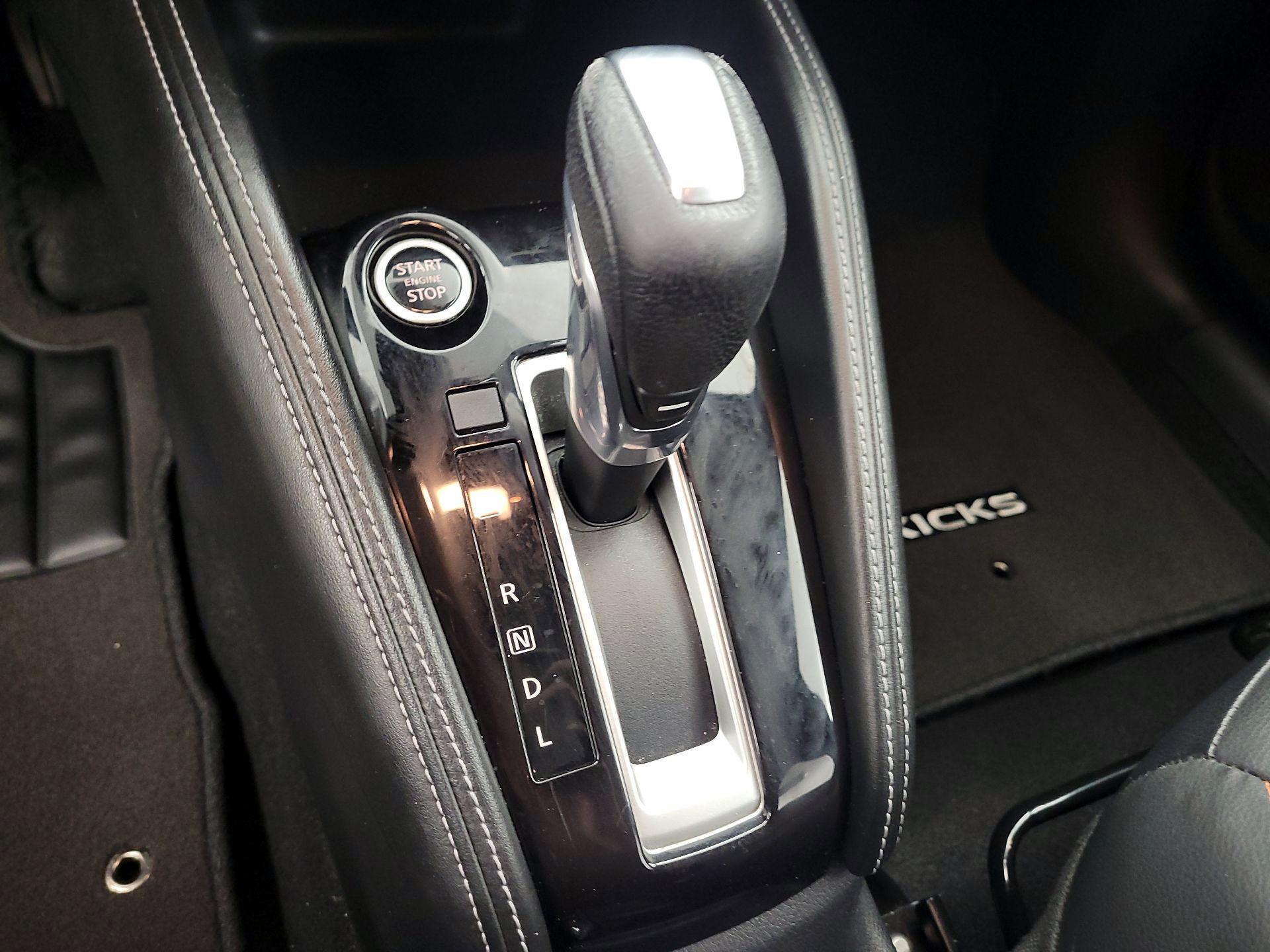 Thumbnail: 2020 Nissan Kicks - 17