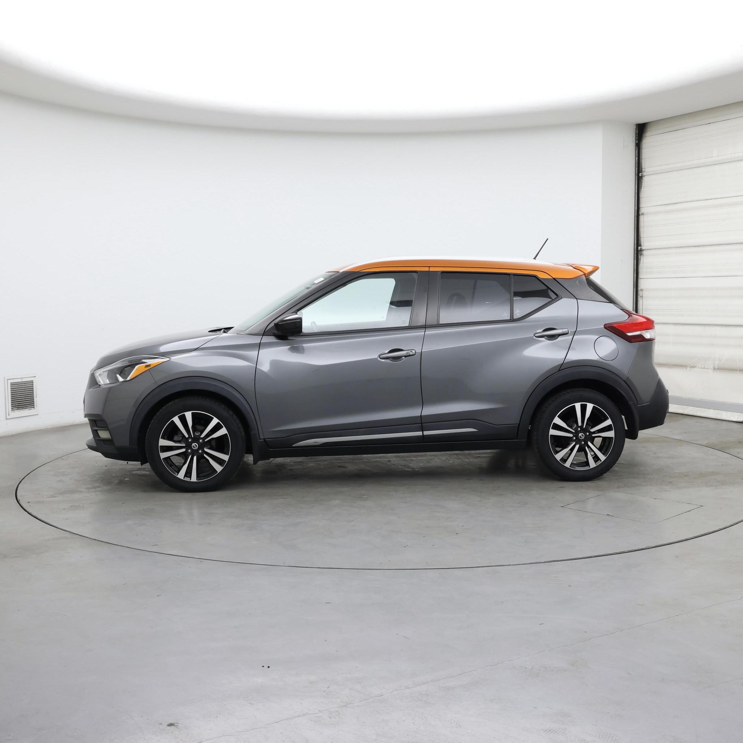Thumbnail: 2020 Nissan Kicks - 3