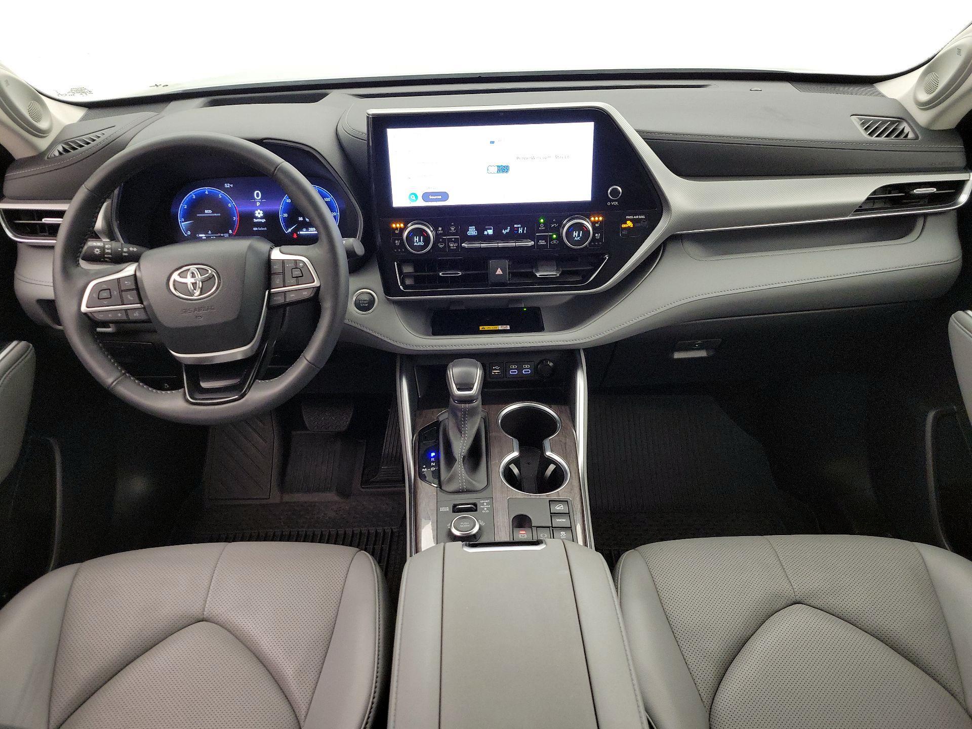 Thumbnail: 2024 Toyota Highlander - 9