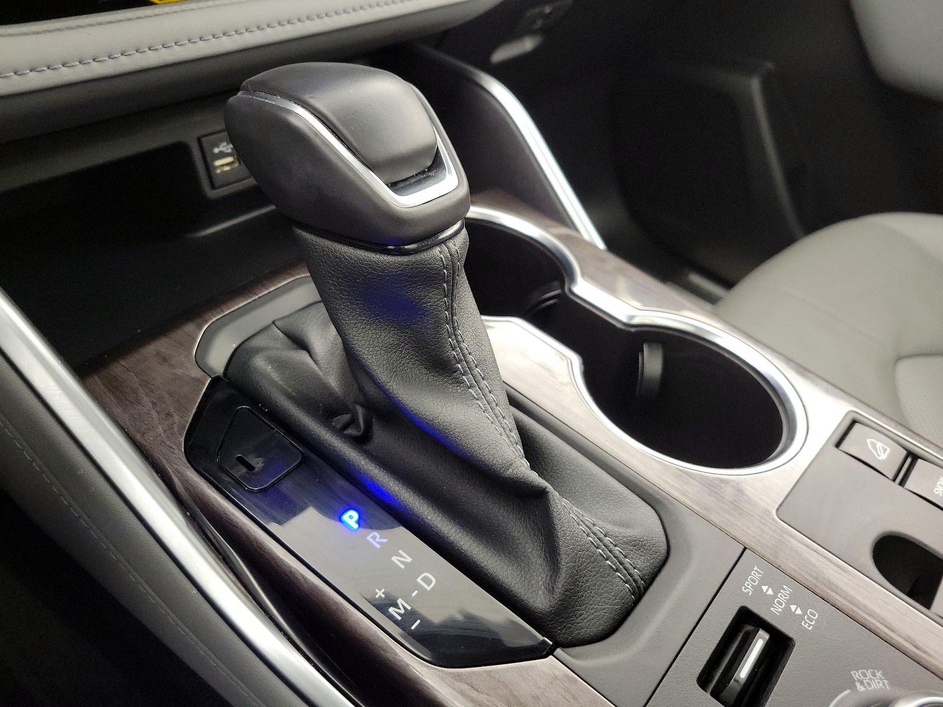 Thumbnail: 2024 Toyota Highlander - 17