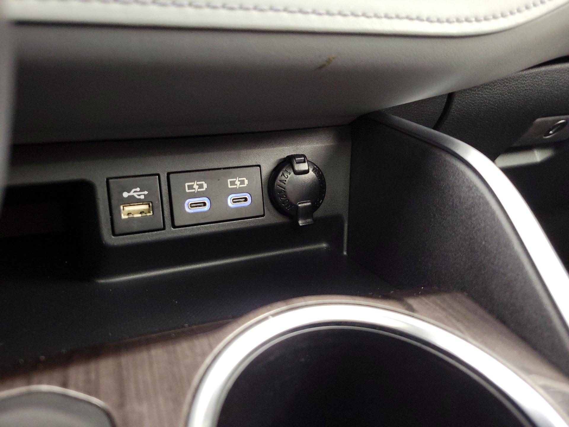 Thumbnail: 2024 Toyota Highlander - 18