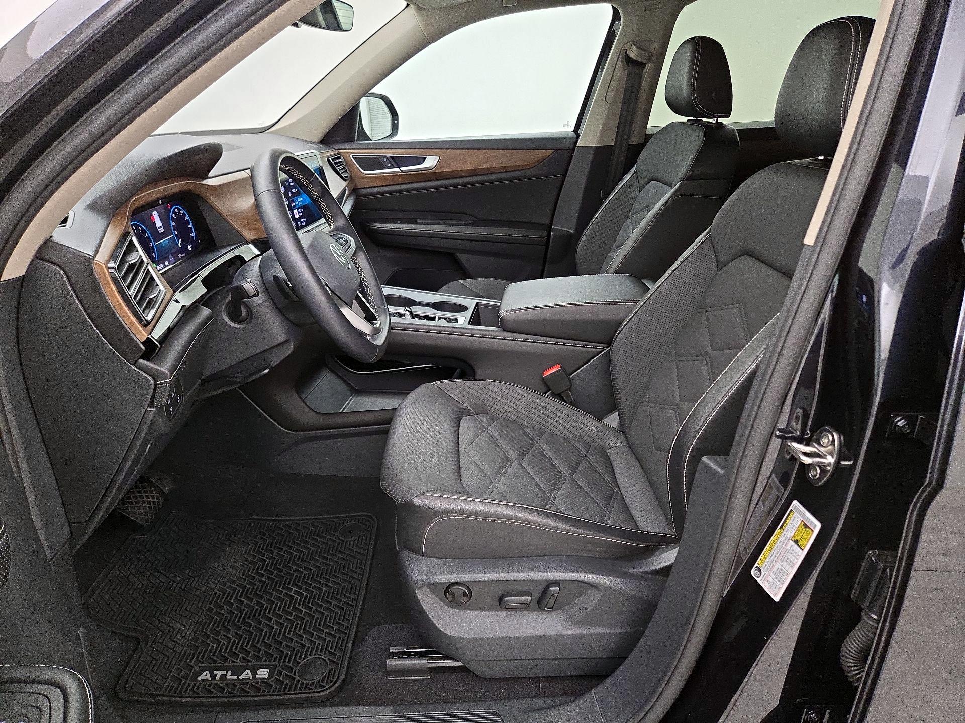 Thumbnail: 2024 Volkswagen Atlas - 11