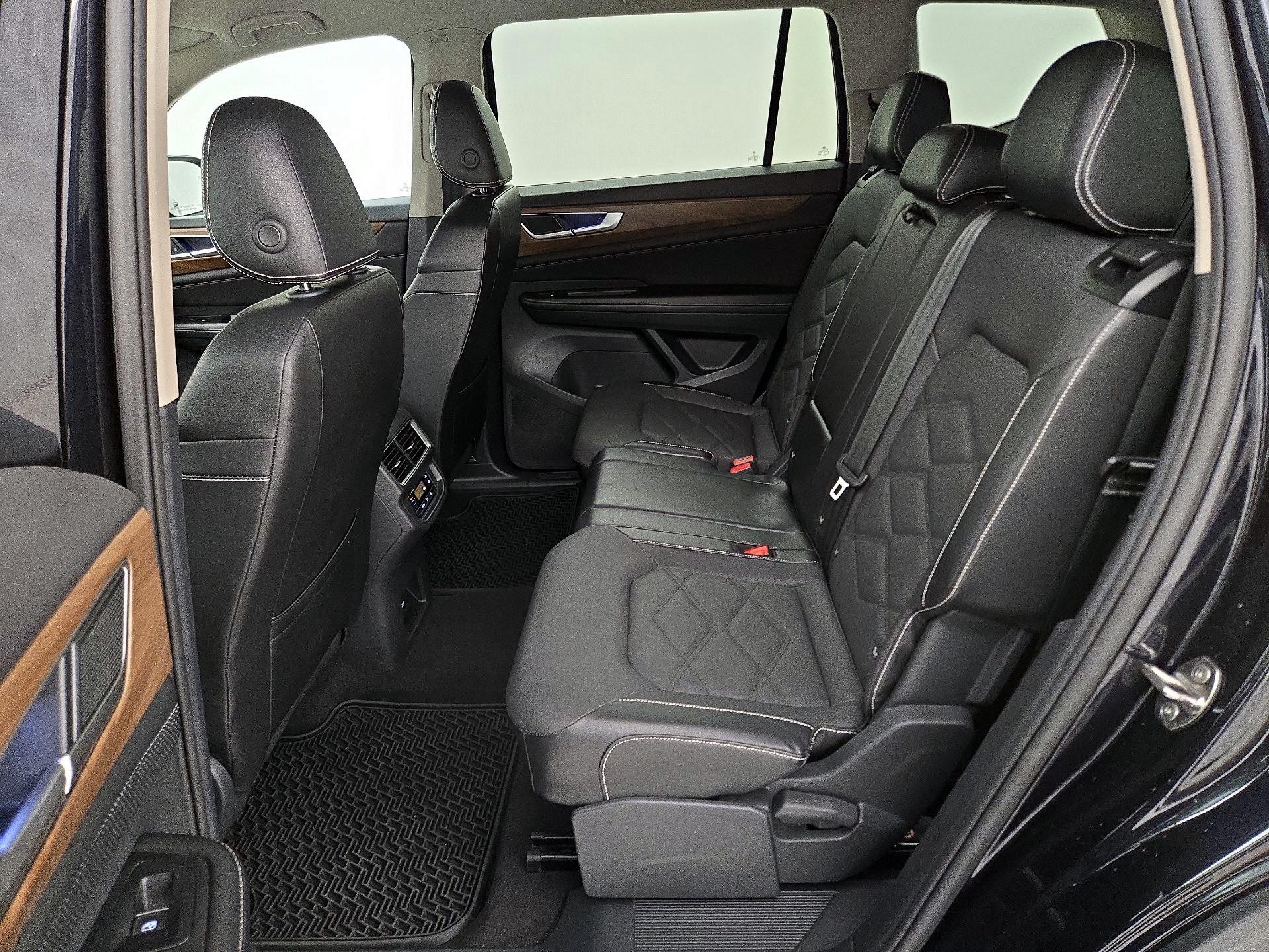 Thumbnail: 2024 Volkswagen Atlas - 19