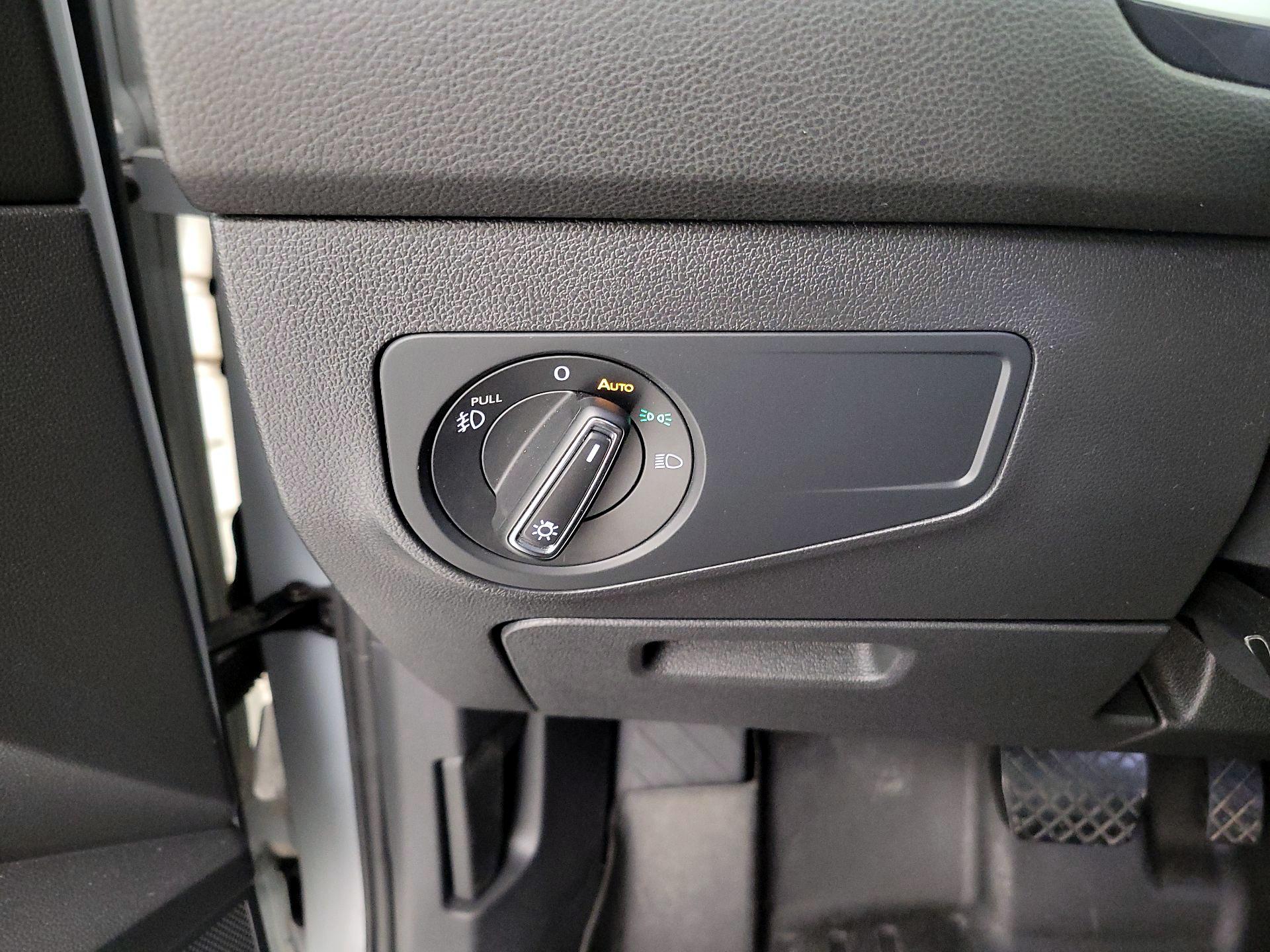 Thumbnail: 2019 Volkswagen Tiguan - 13