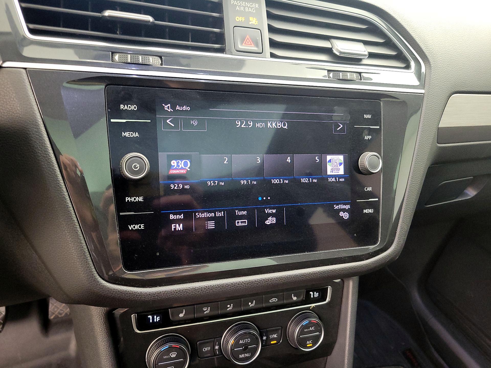 Thumbnail: 2019 Volkswagen Tiguan - 15